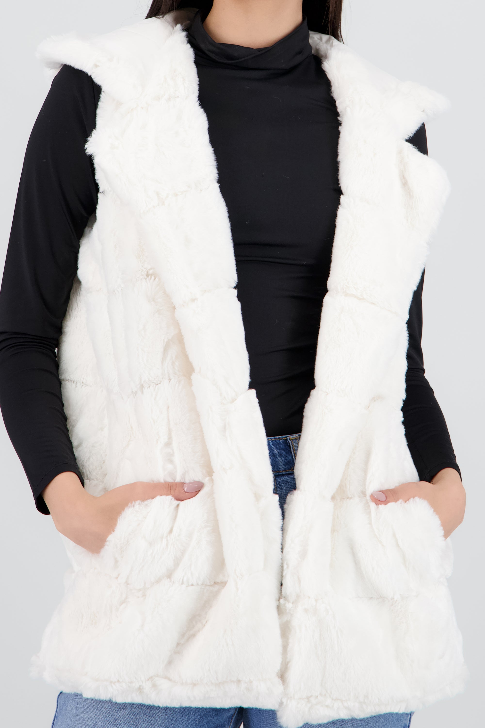 Chaleco pelo gorro largo CREMA