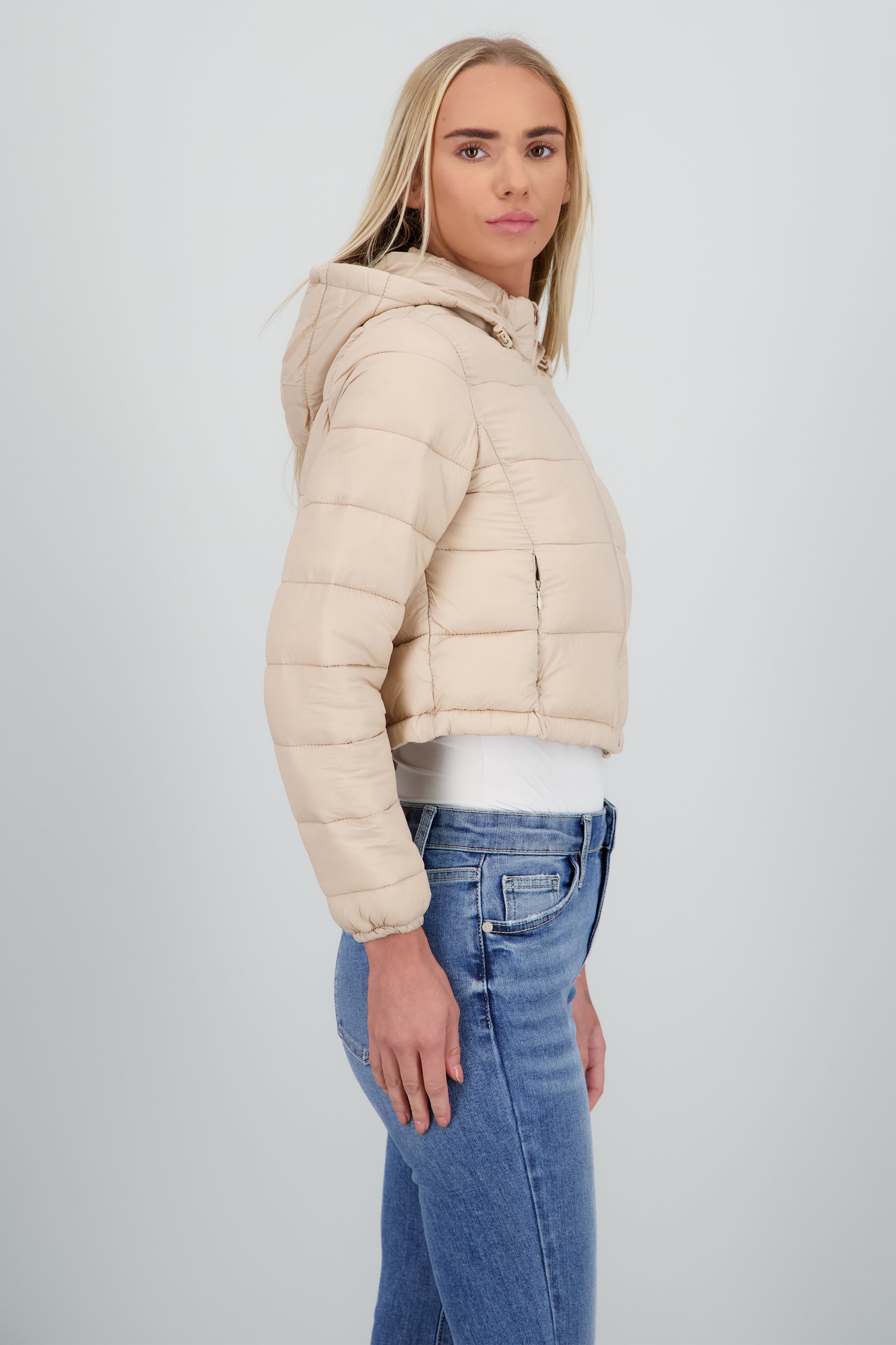 Chamarra puffer con gorro TAN