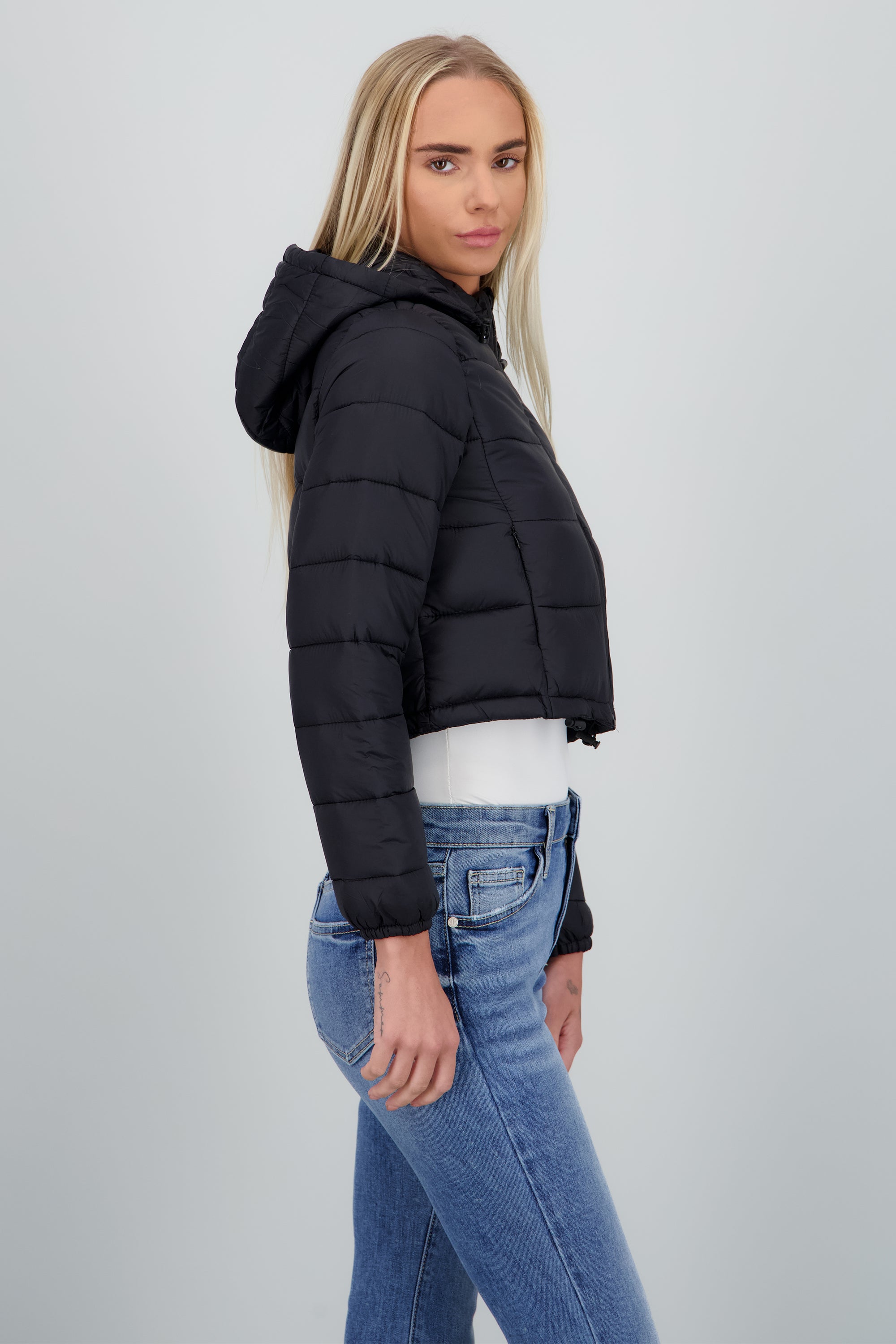 Chamarra puffer con gorro NEGRO