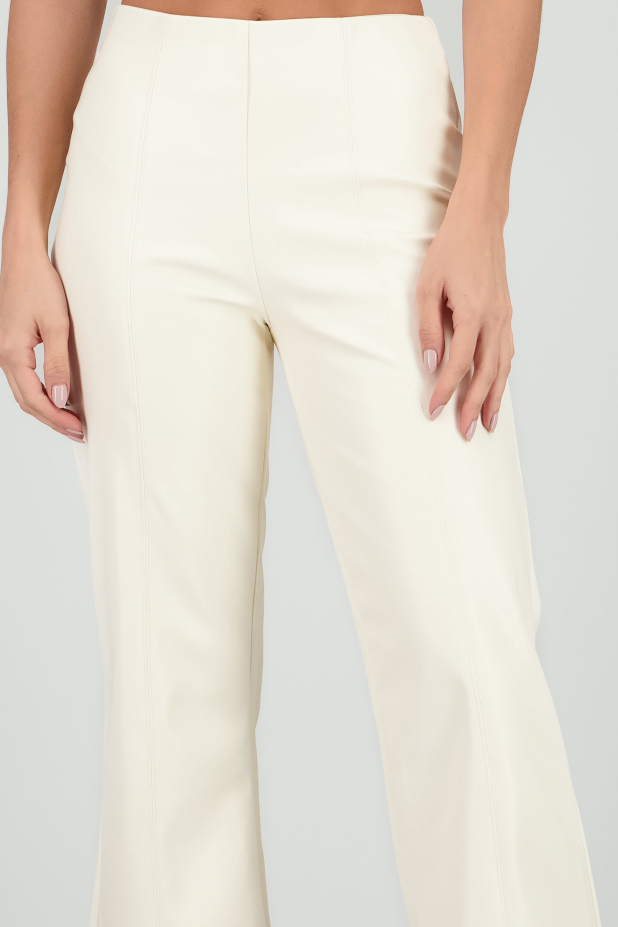 Pantalon pu detalle costura BLANCO