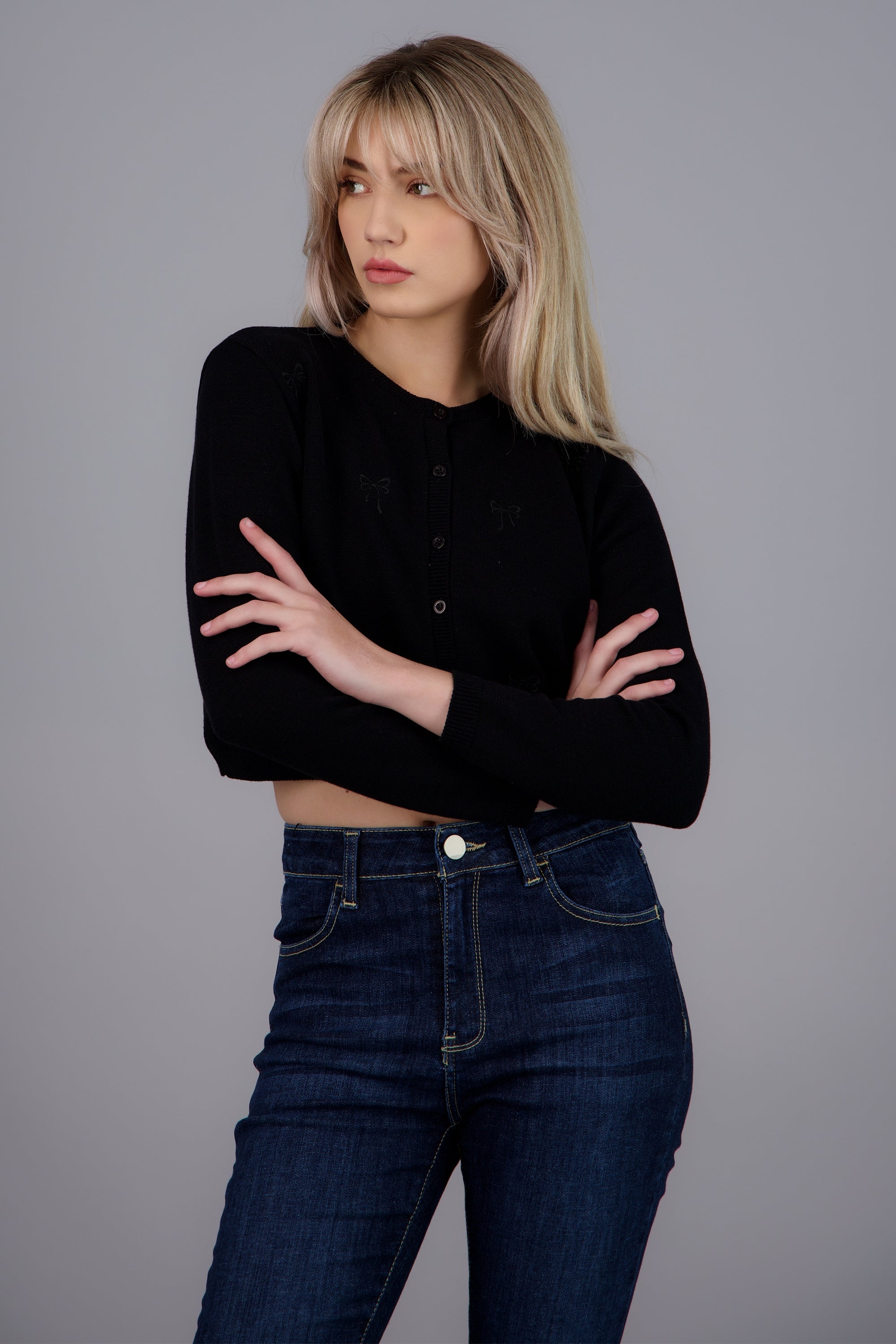 Cardigan detalle de bordado moños NEGRO