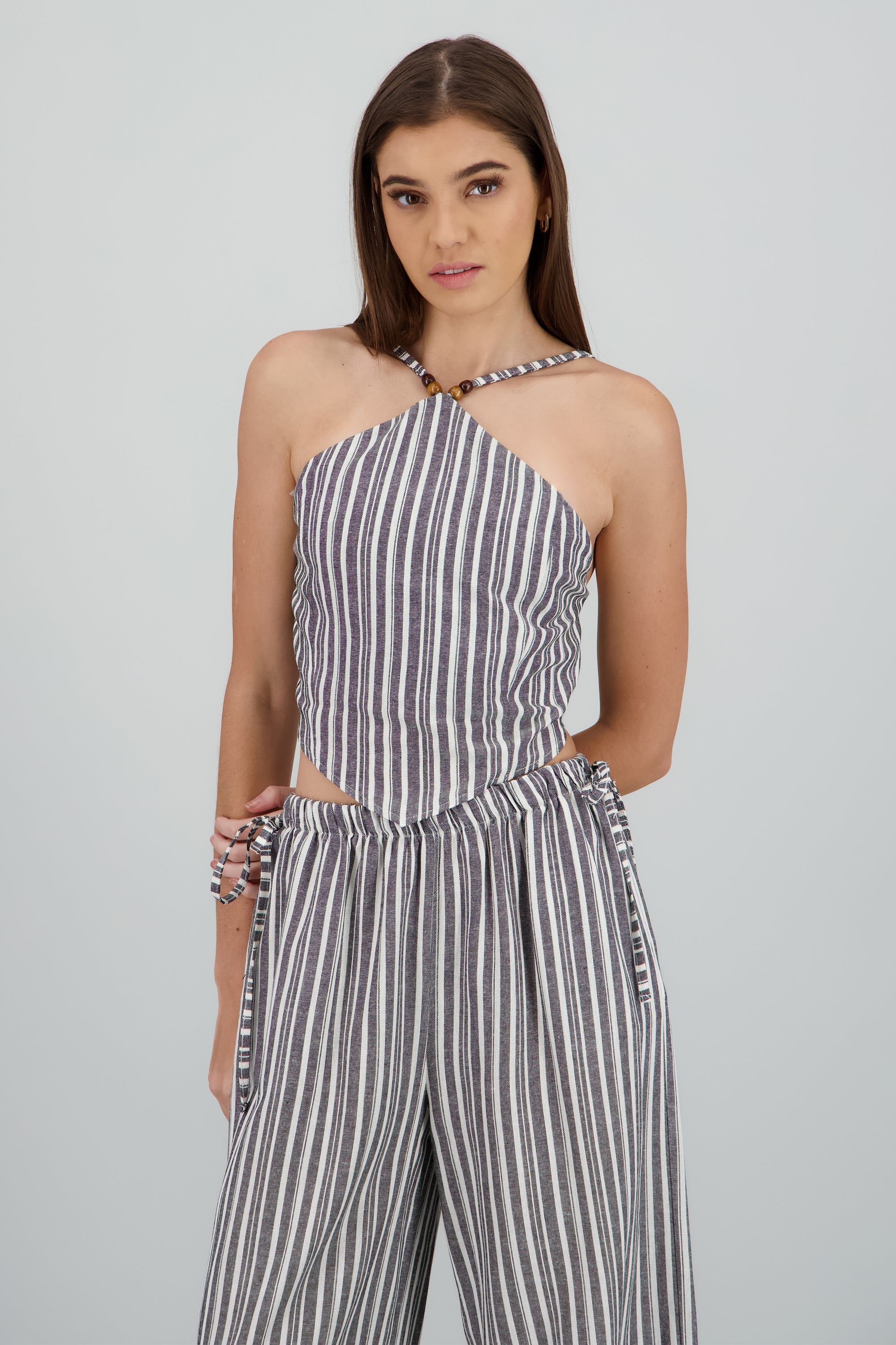Top halter cuentas lineas NEGRO COMBO