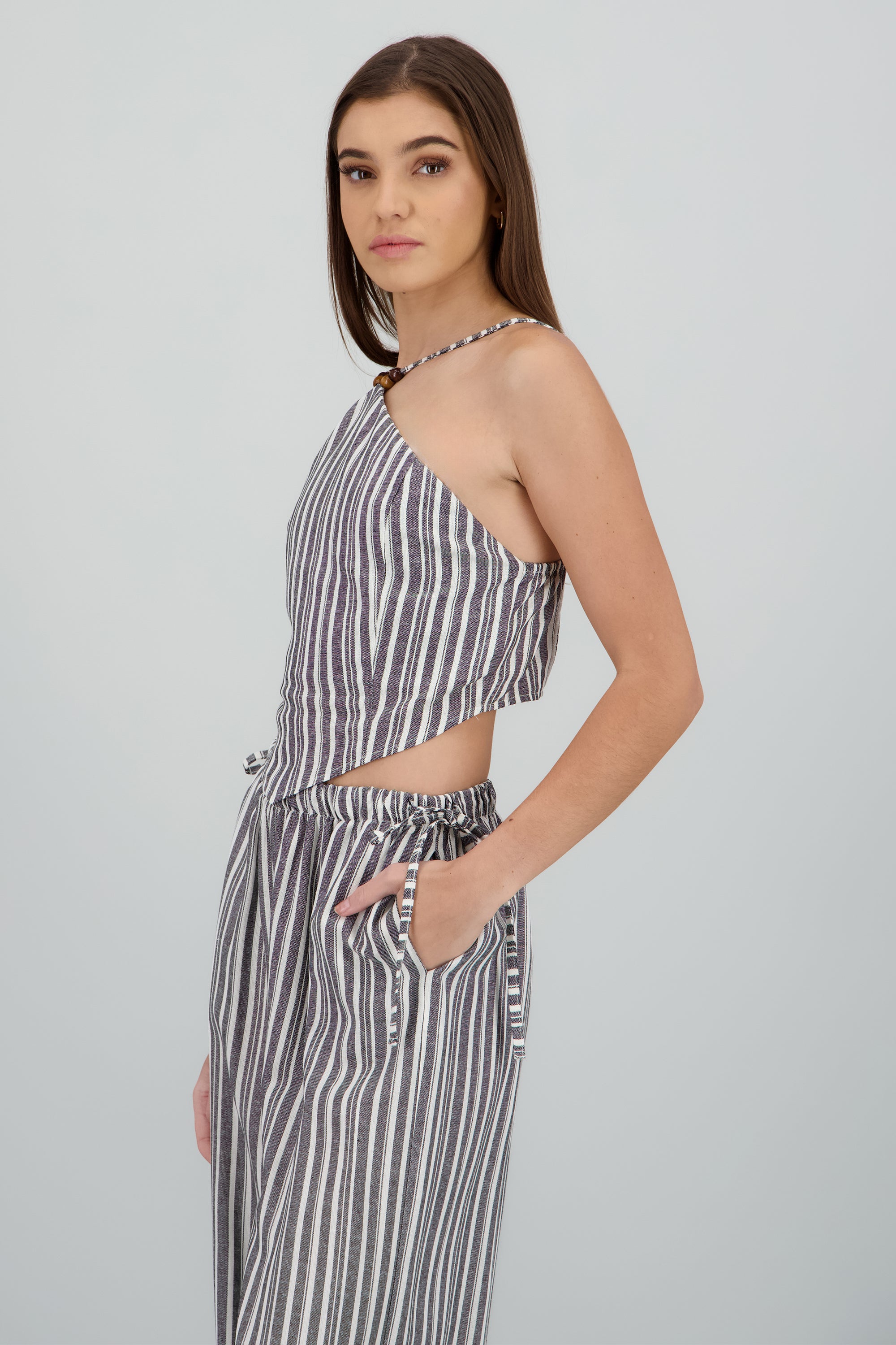 Top halter cuentas lineas NEGRO COMBO