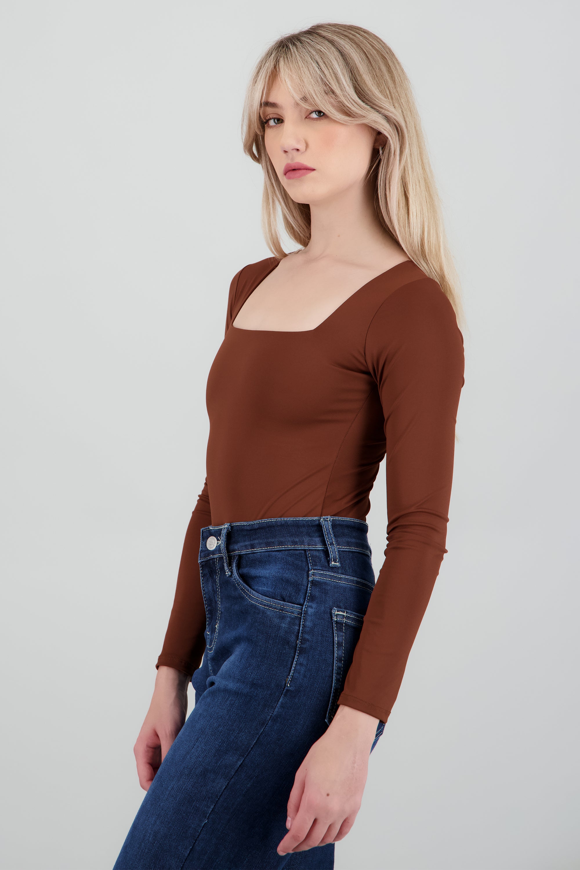 Body escote cuadrado manga larga CHOCOLATE