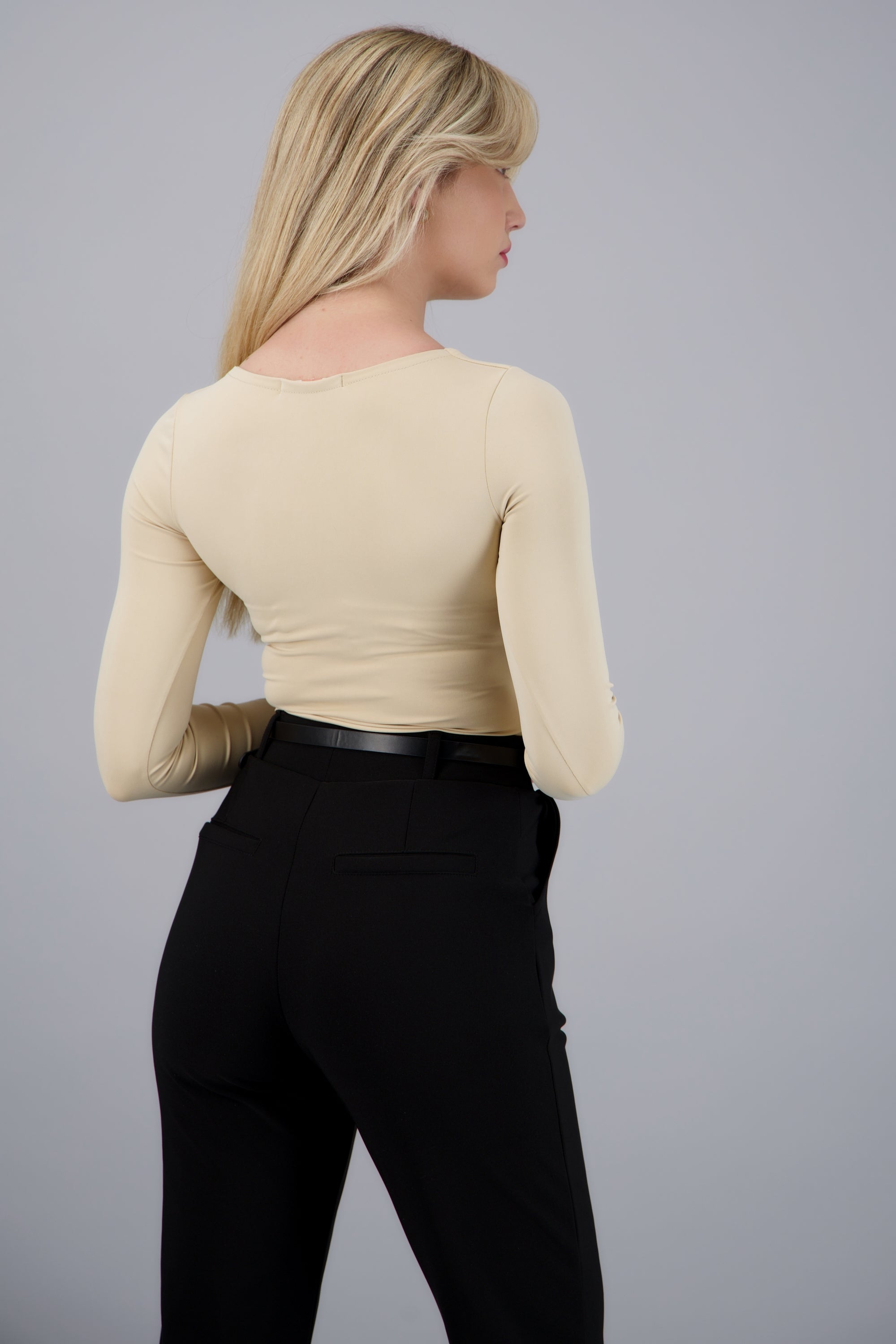 BODY ESCOTE CUADRADO M/L TAN