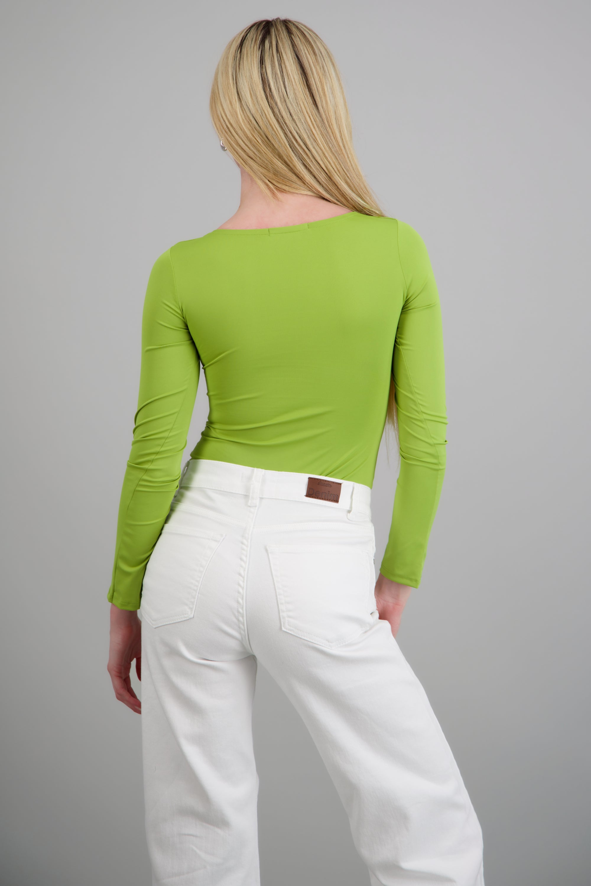 APPLE GREEN