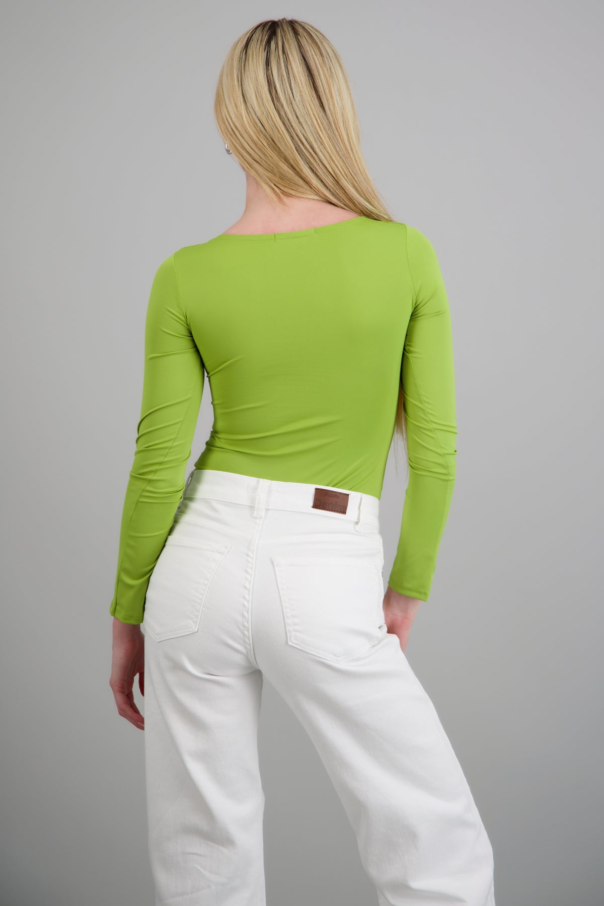APPLE GREEN