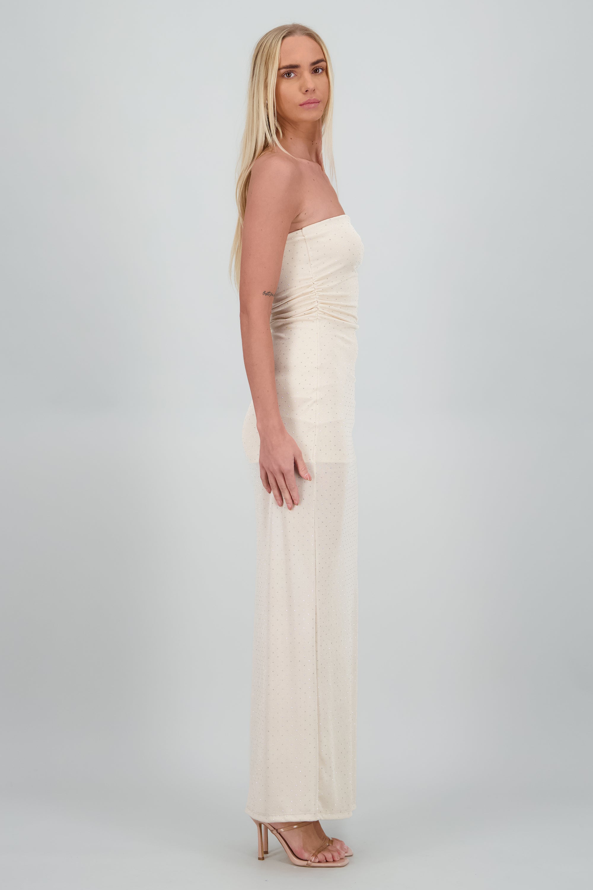 Vestido strapless detalle drapeado brillos BEIGE