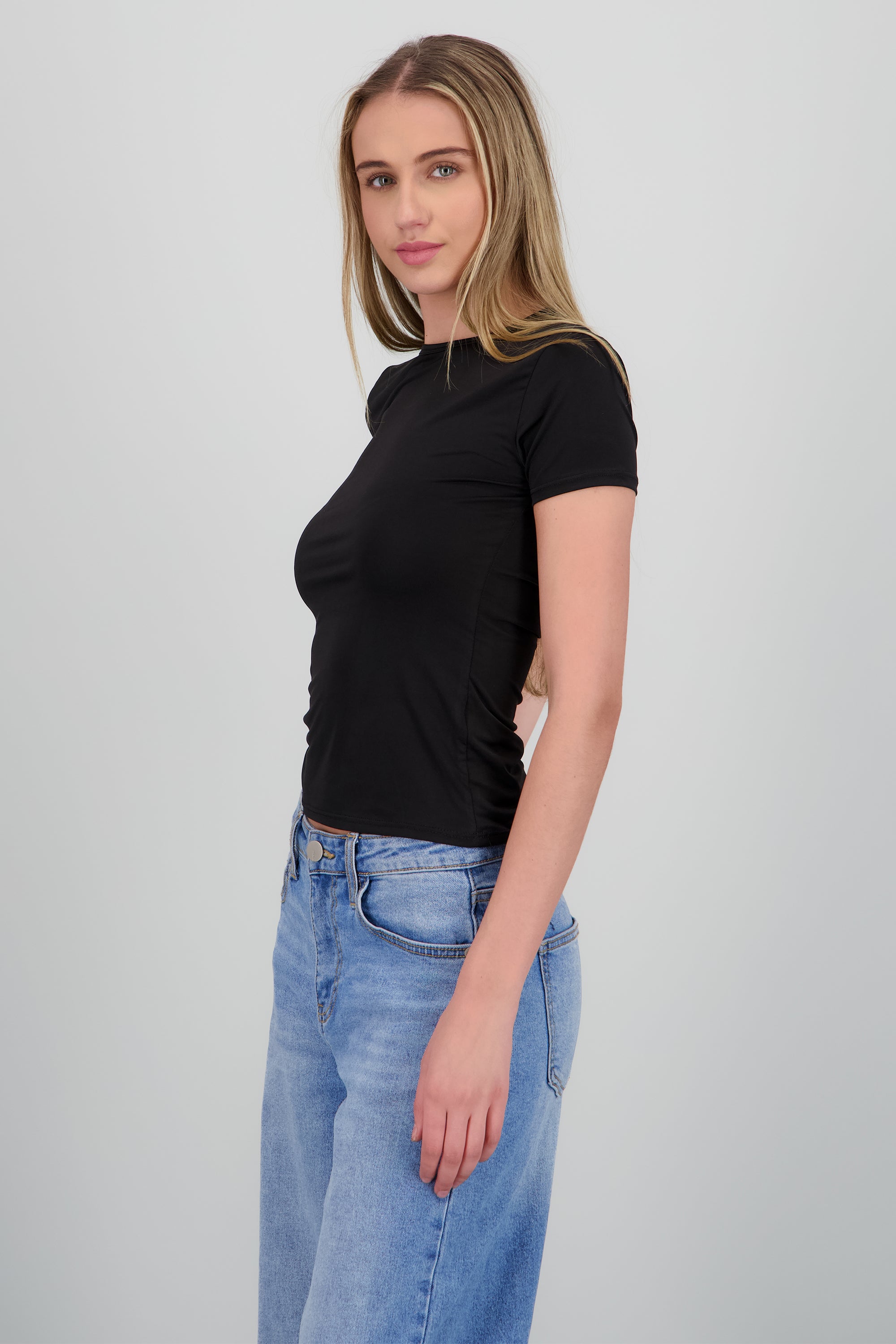 Playera de manga corta lisa NEGRO