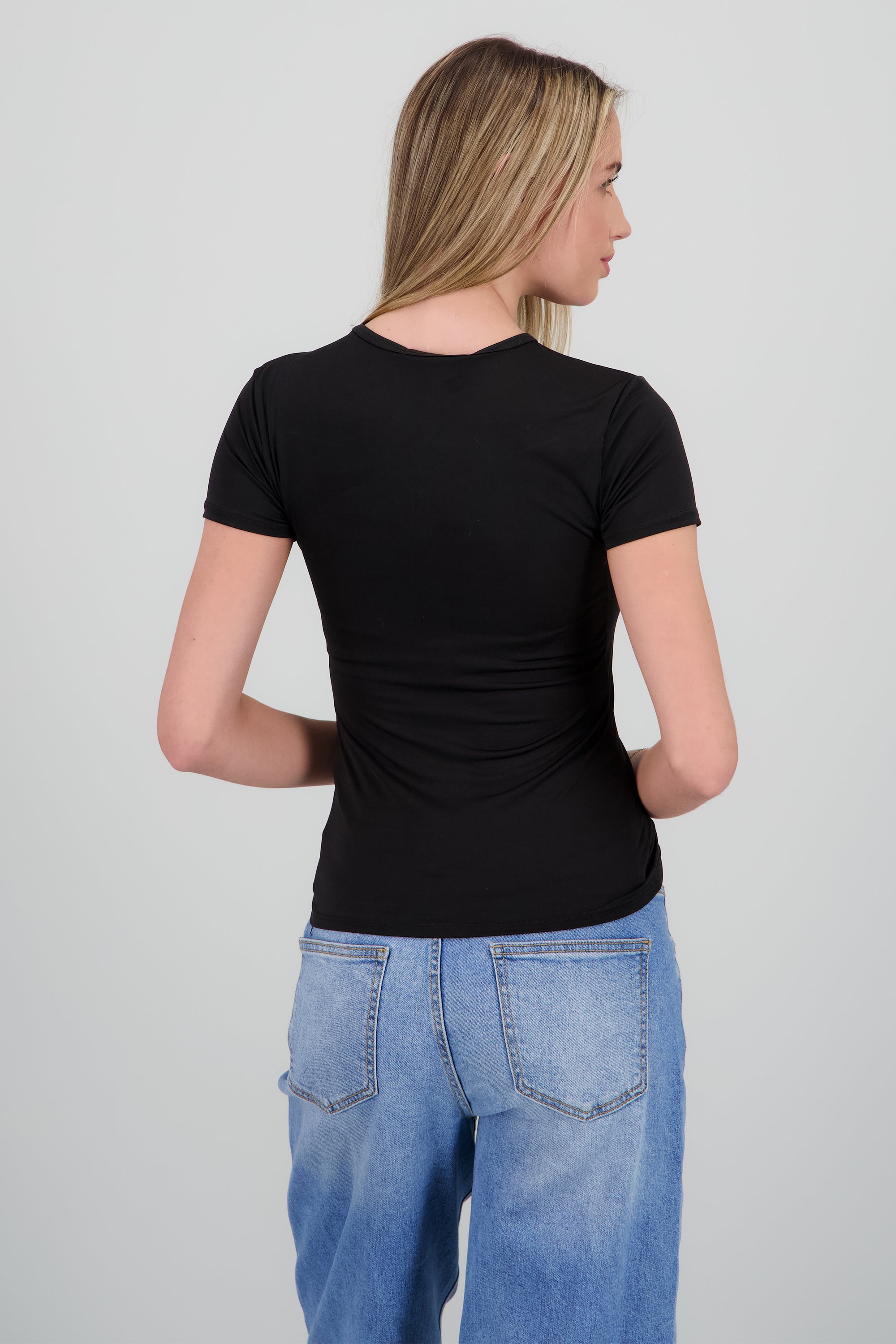 Playera de manga corta lisa NEGRO