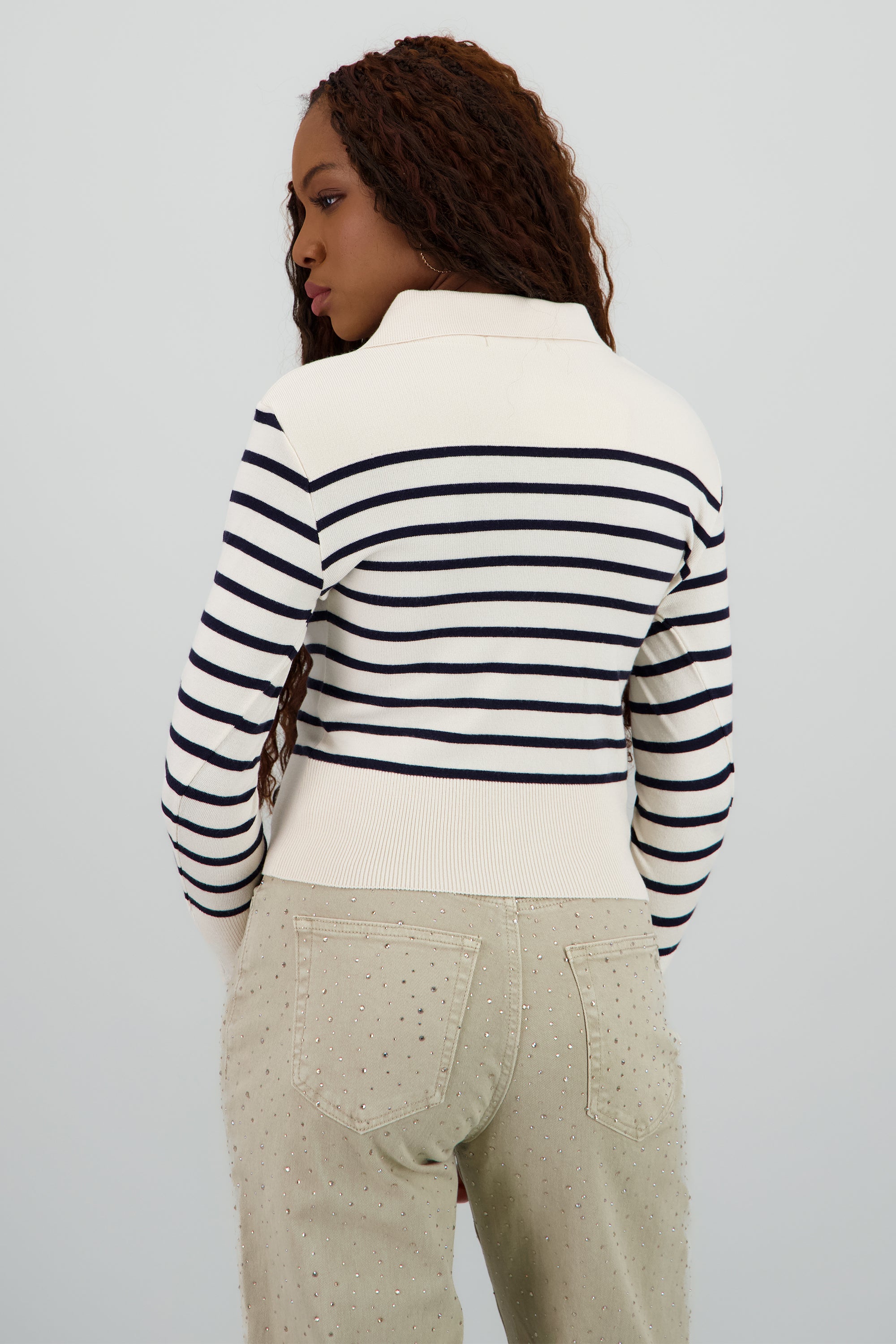 Sueter rayas cuello polo HUESO COMBO
