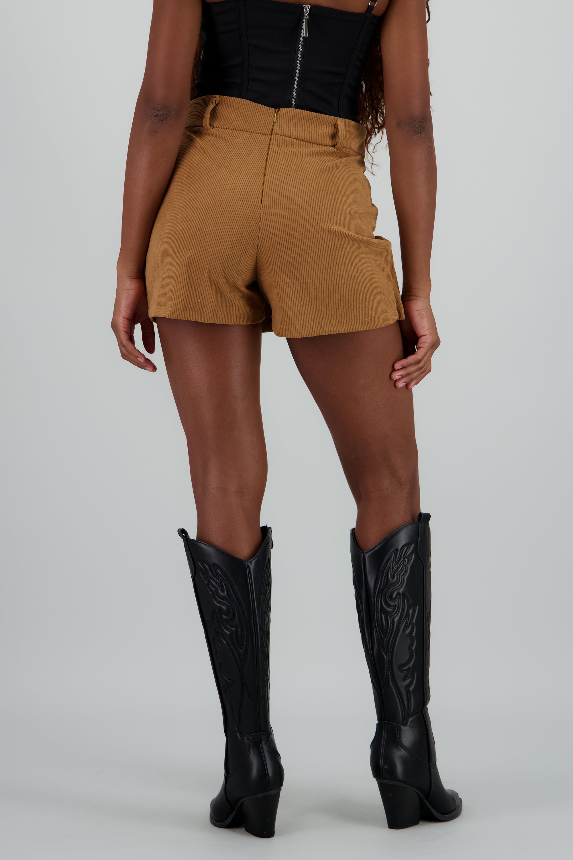 Falda short cruzada CAMELLO