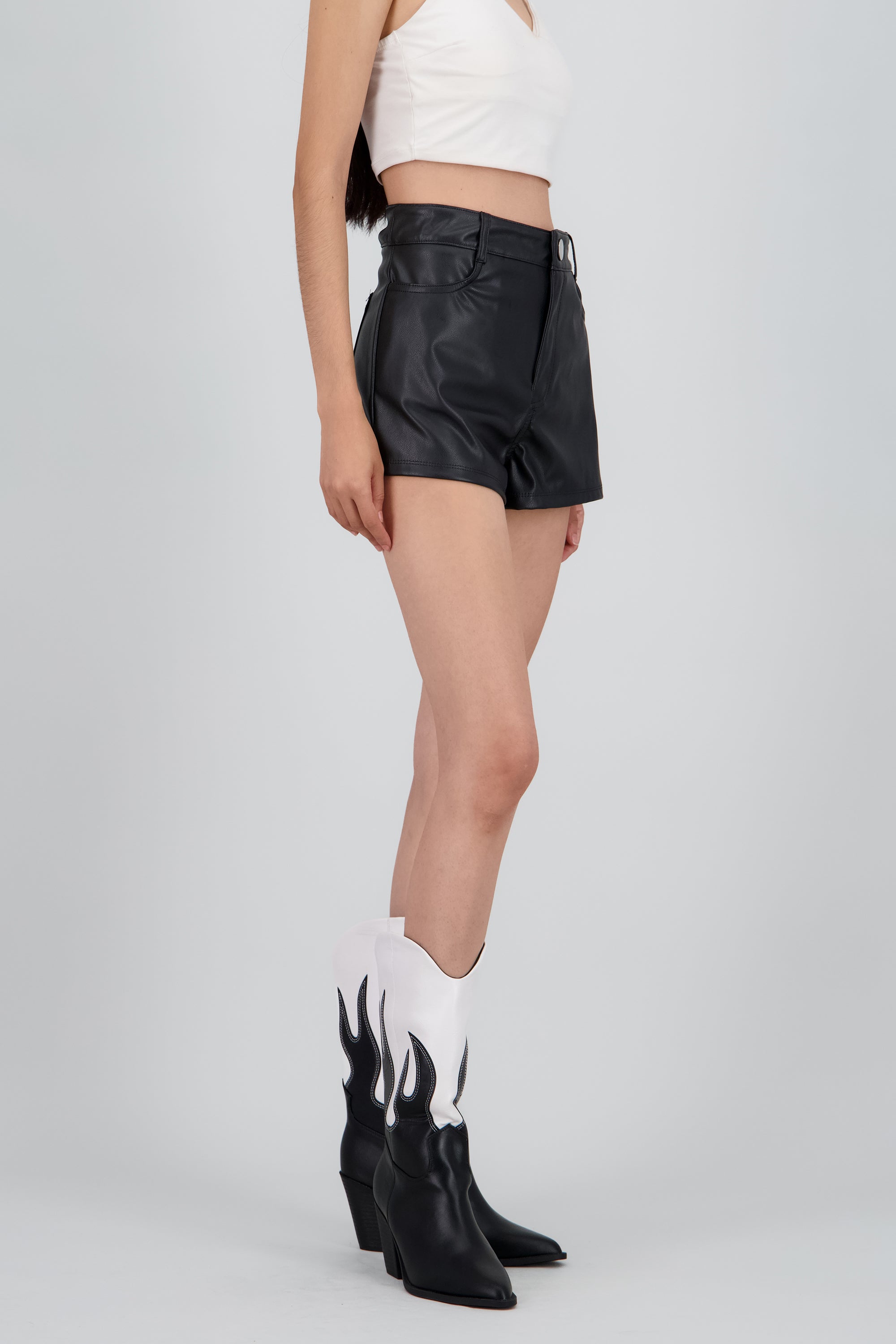 Short PU bolsas NEGRO