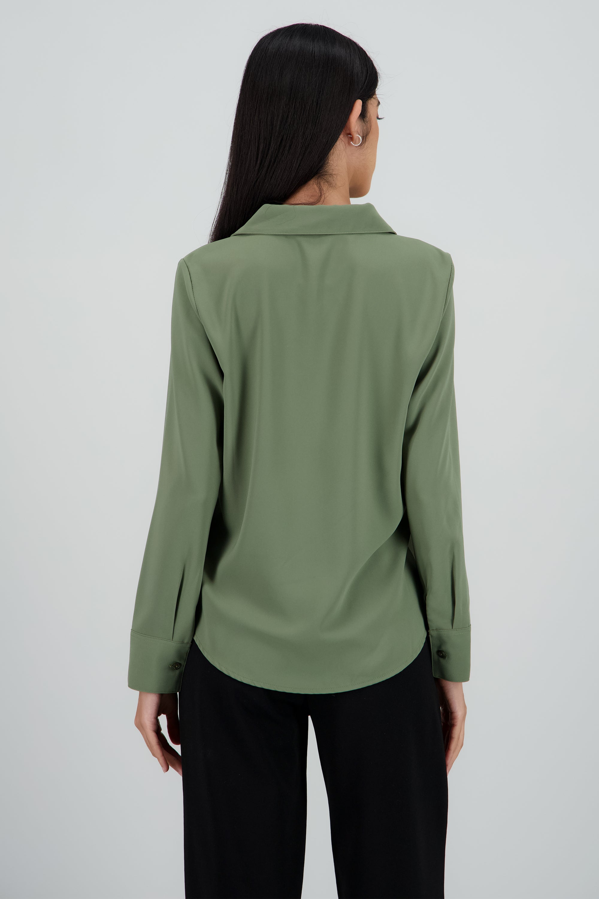 Camisa amplia manga larga lisa OLIVO