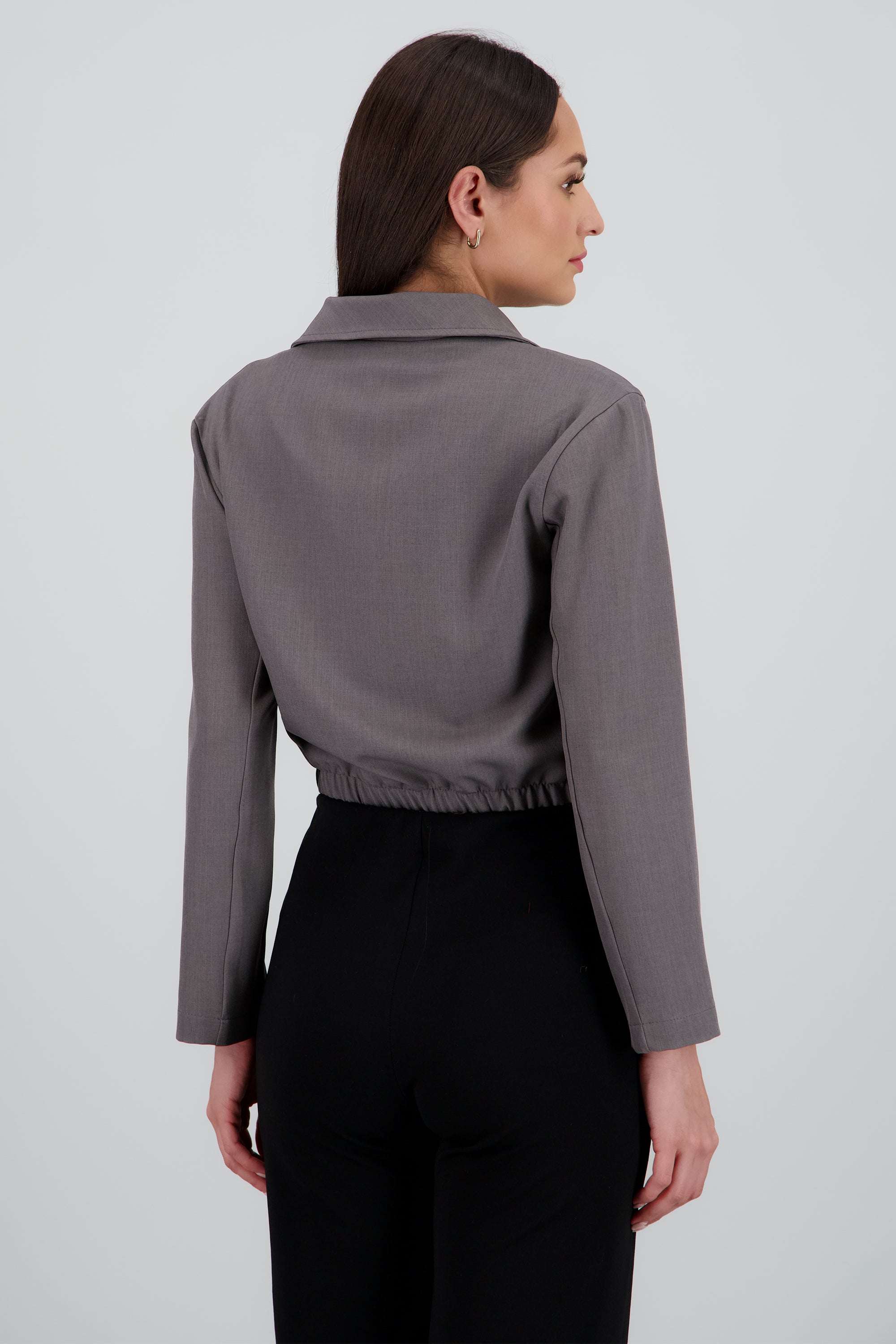 Chamarra lisa cuello detalle cierre GRIS OBSCURO