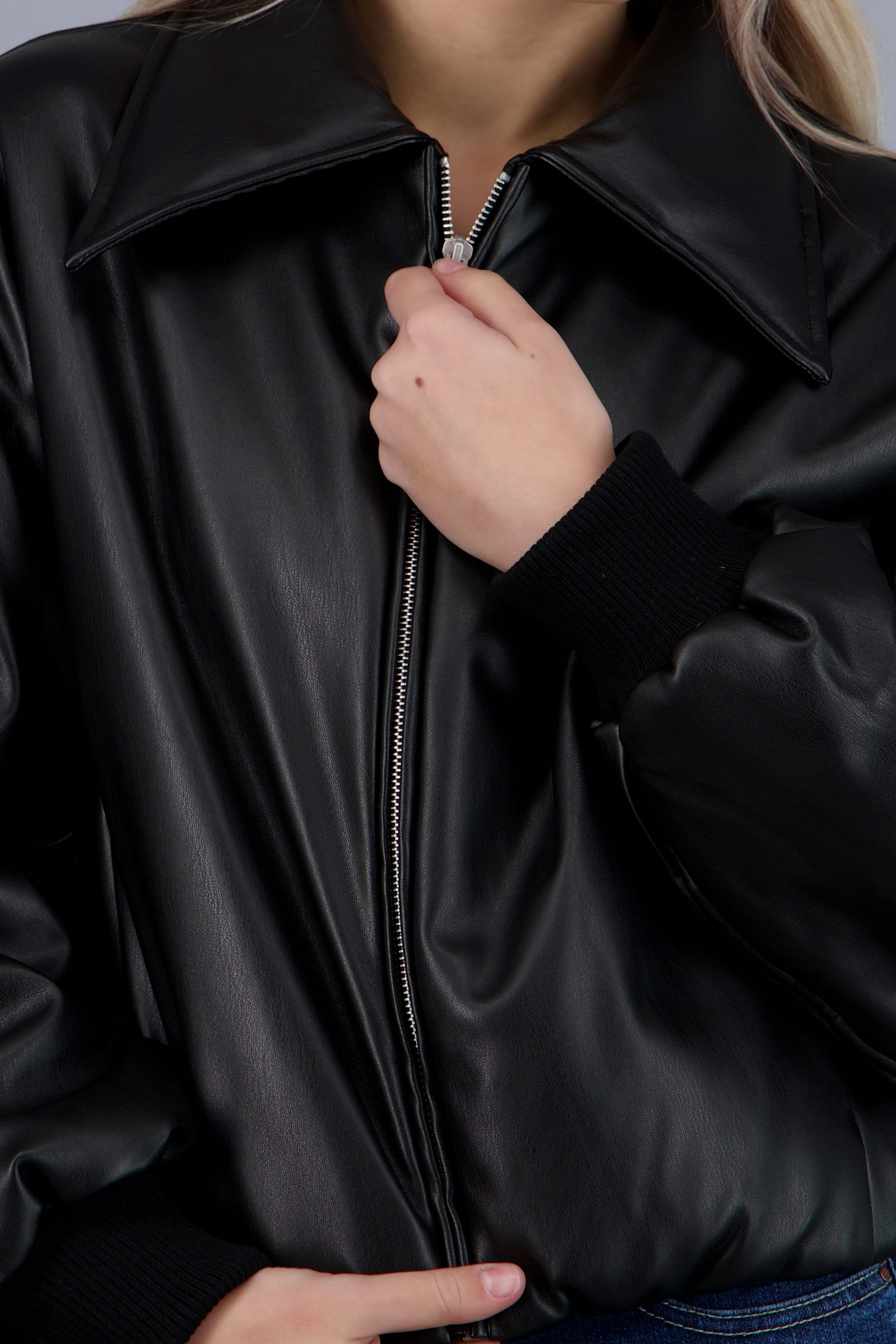 Puffer efecto piel NEGRO