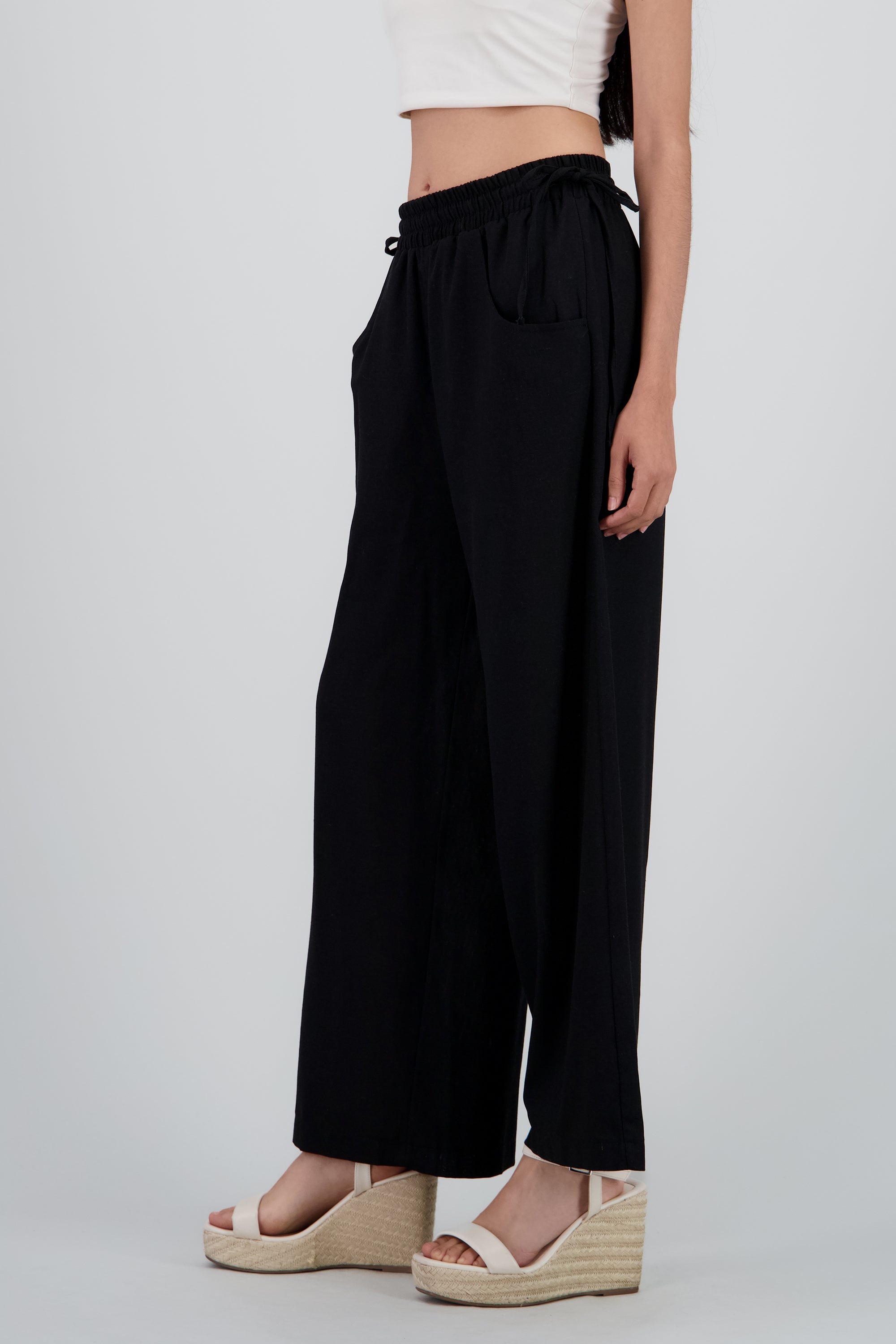 pantalon ligero jaretas bolsas NEGRO