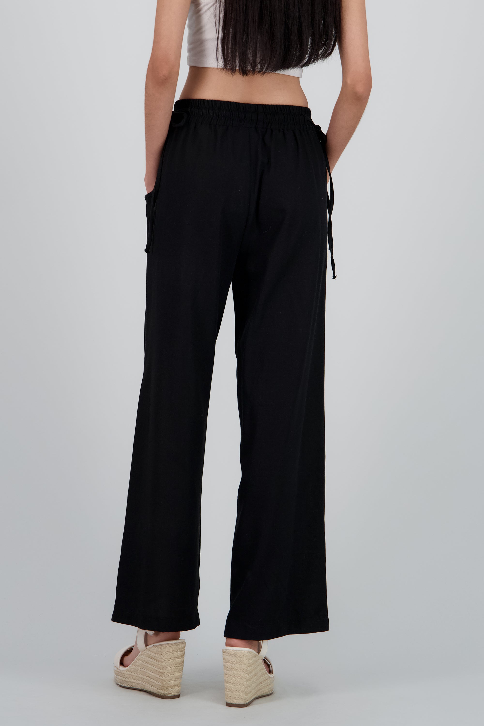 pantalon ligero jaretas bolsas NEGRO