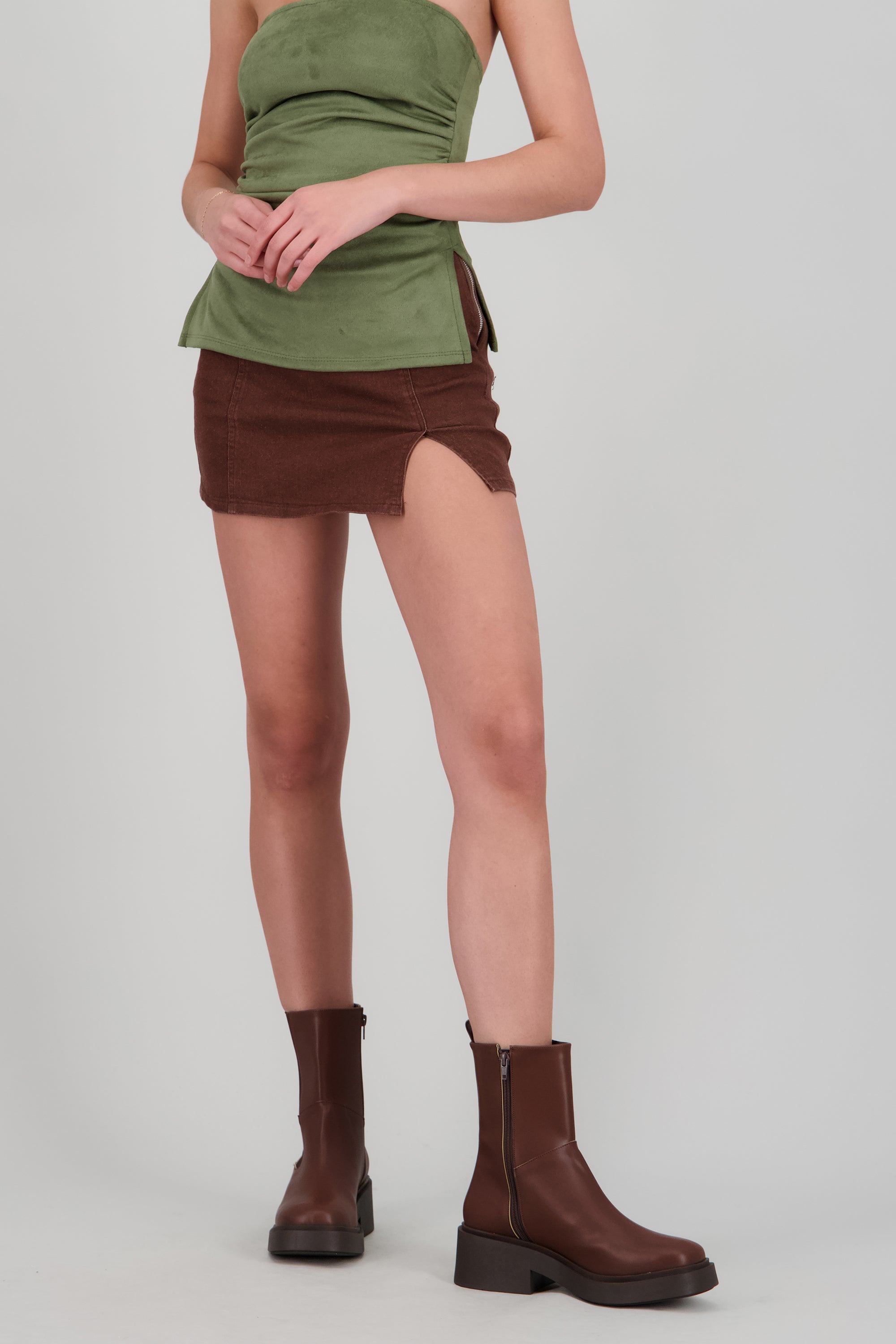 Botin elastico punta cuadrada CAFE