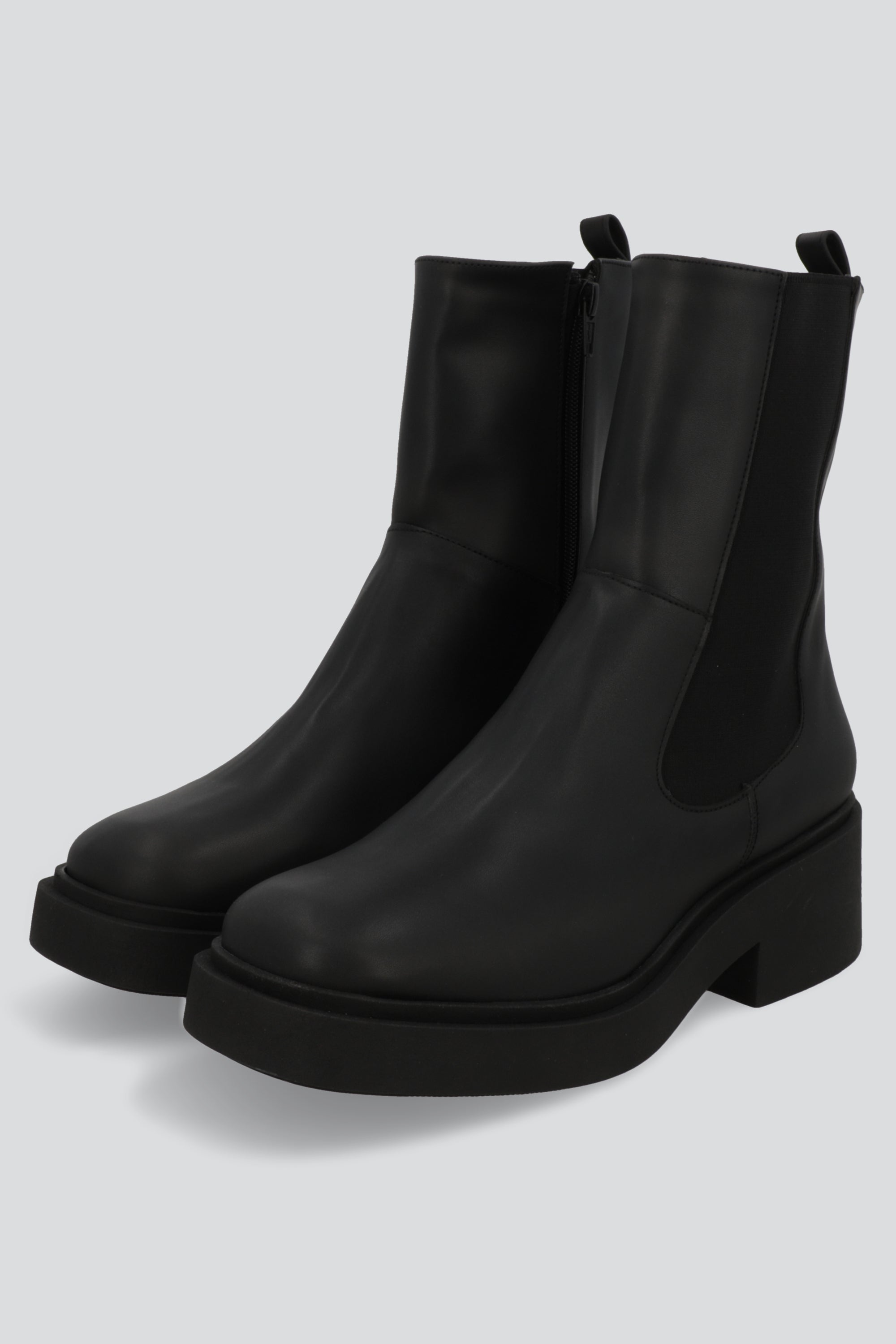 Botin elastico punta cuadrada NEGRO
