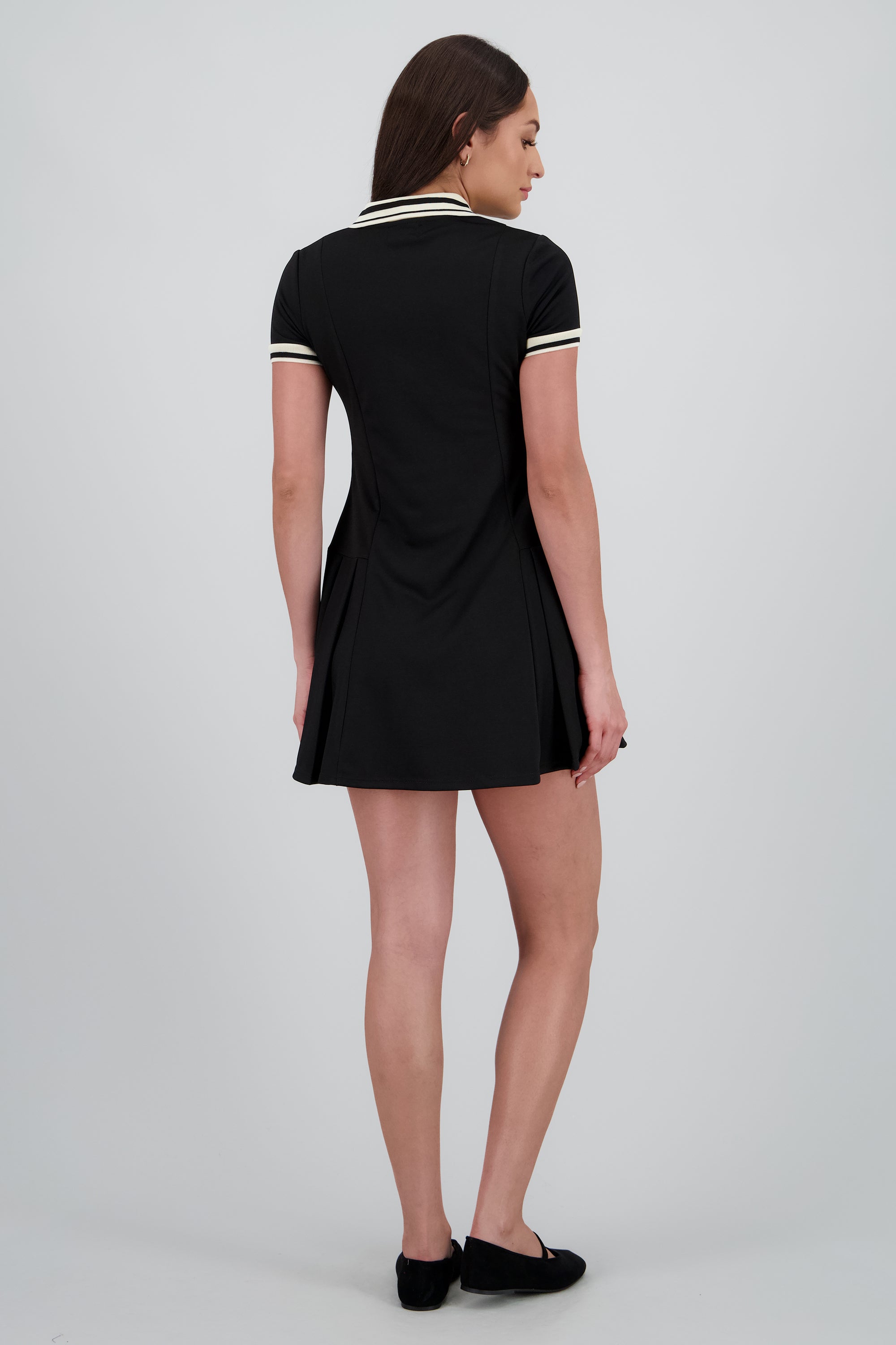 Vestido mini tableado con cuello polo NEGRO COMBO