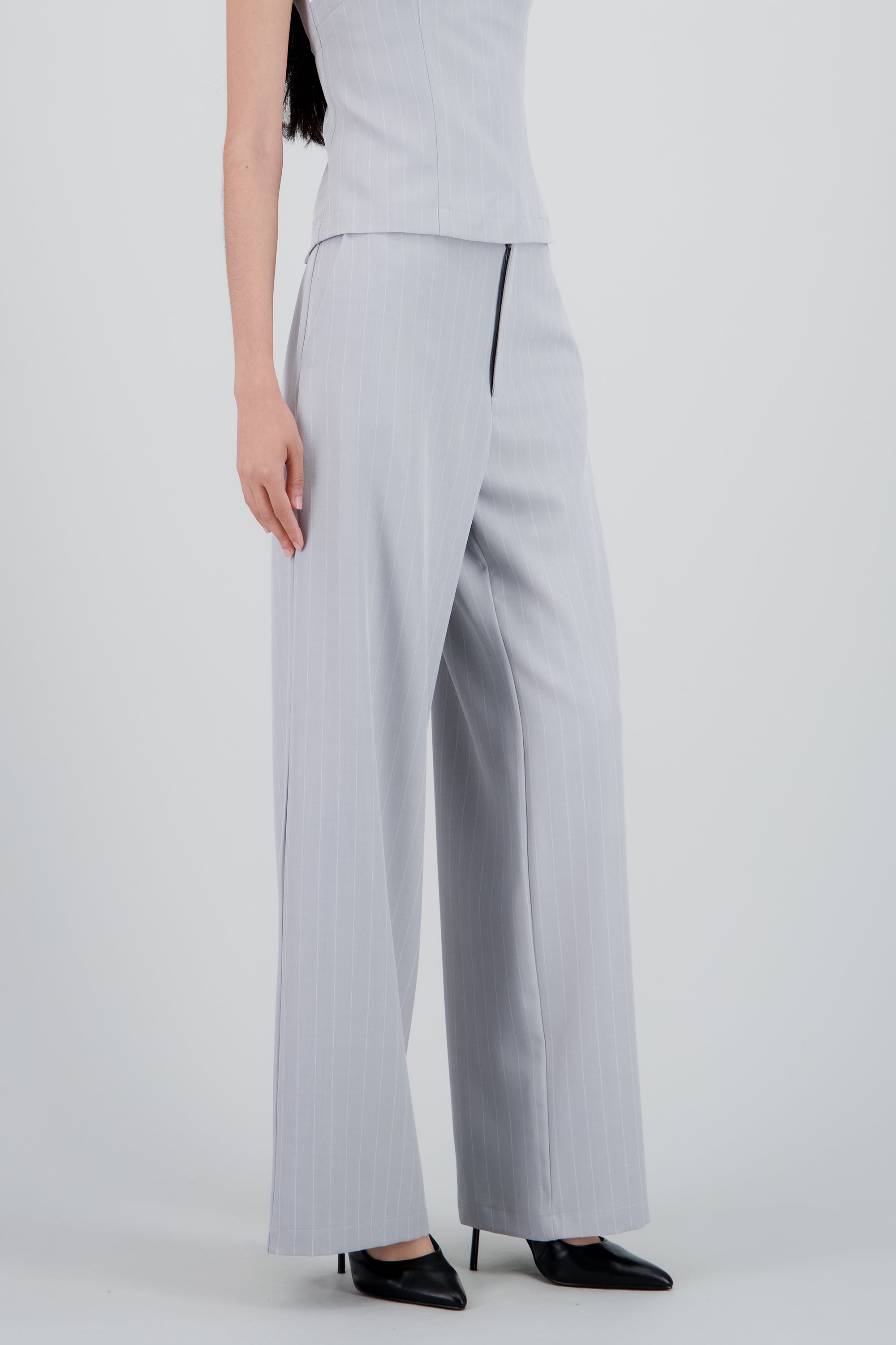 Pantalon recto sastreado detalle rayas GRIS COMBO