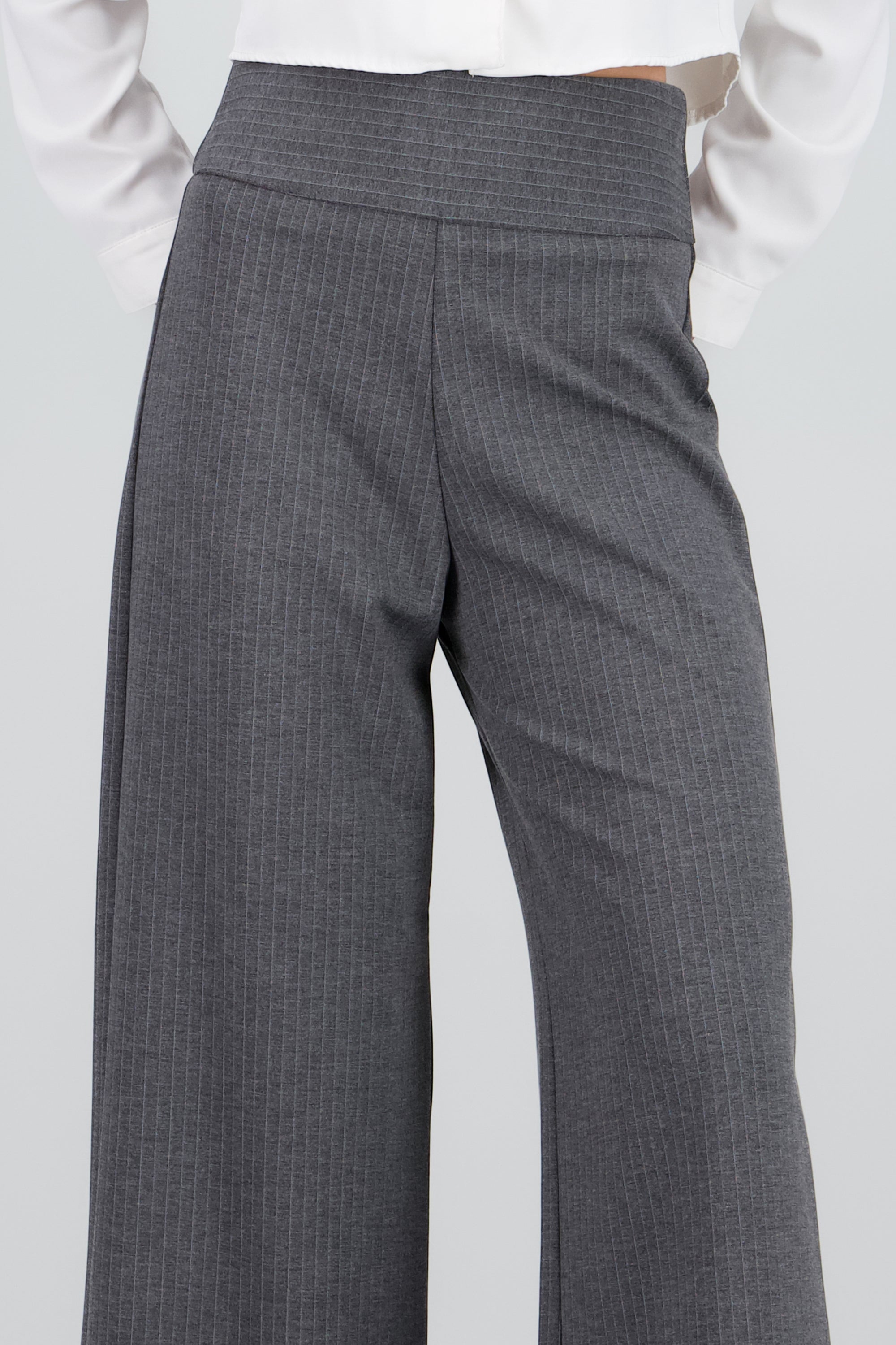 Pantalon wide leg con pretina ancha rayas GRIS COMBO