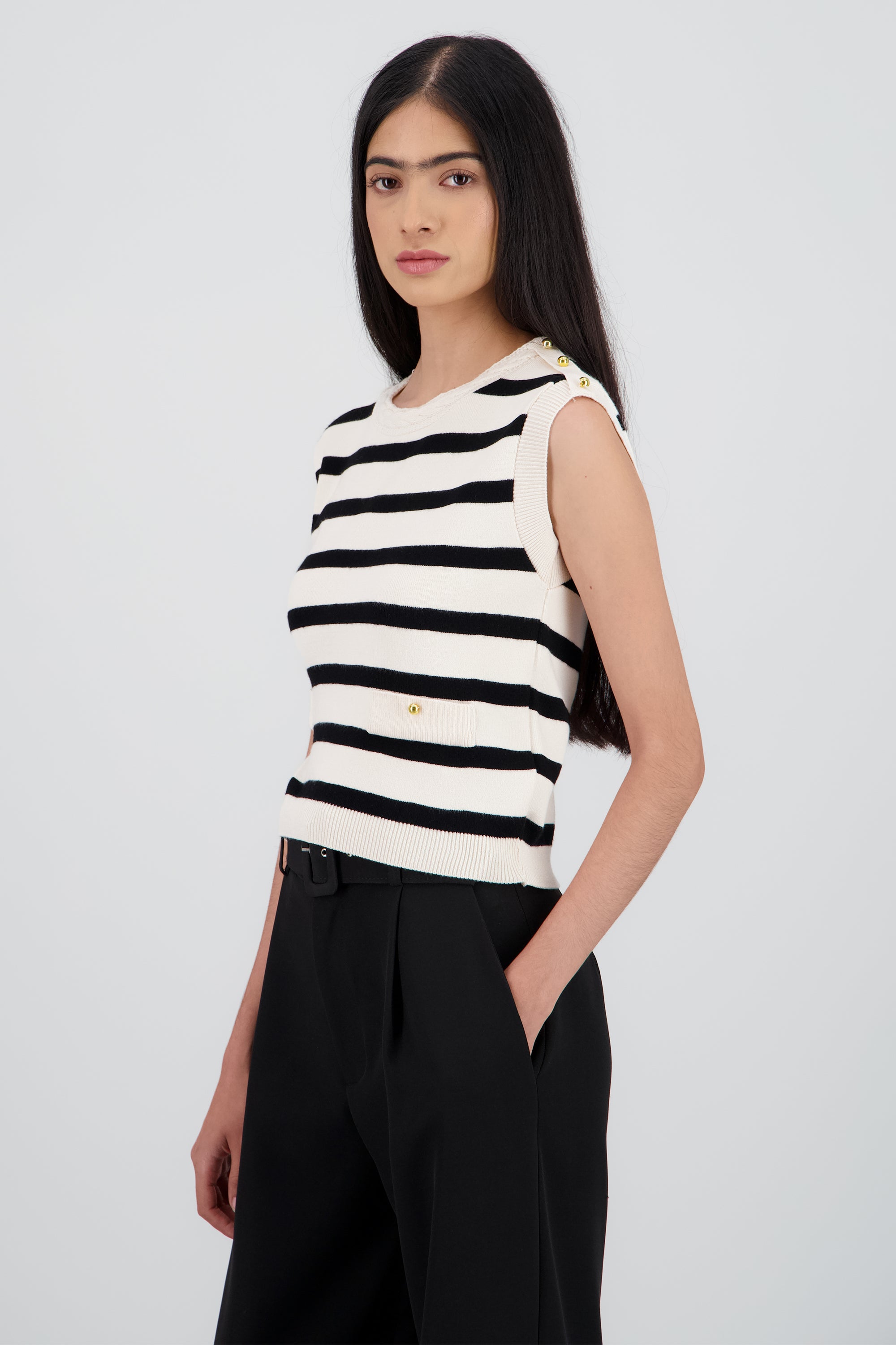 Top tejido de rayas con cuello trenzado HUESO COMBO