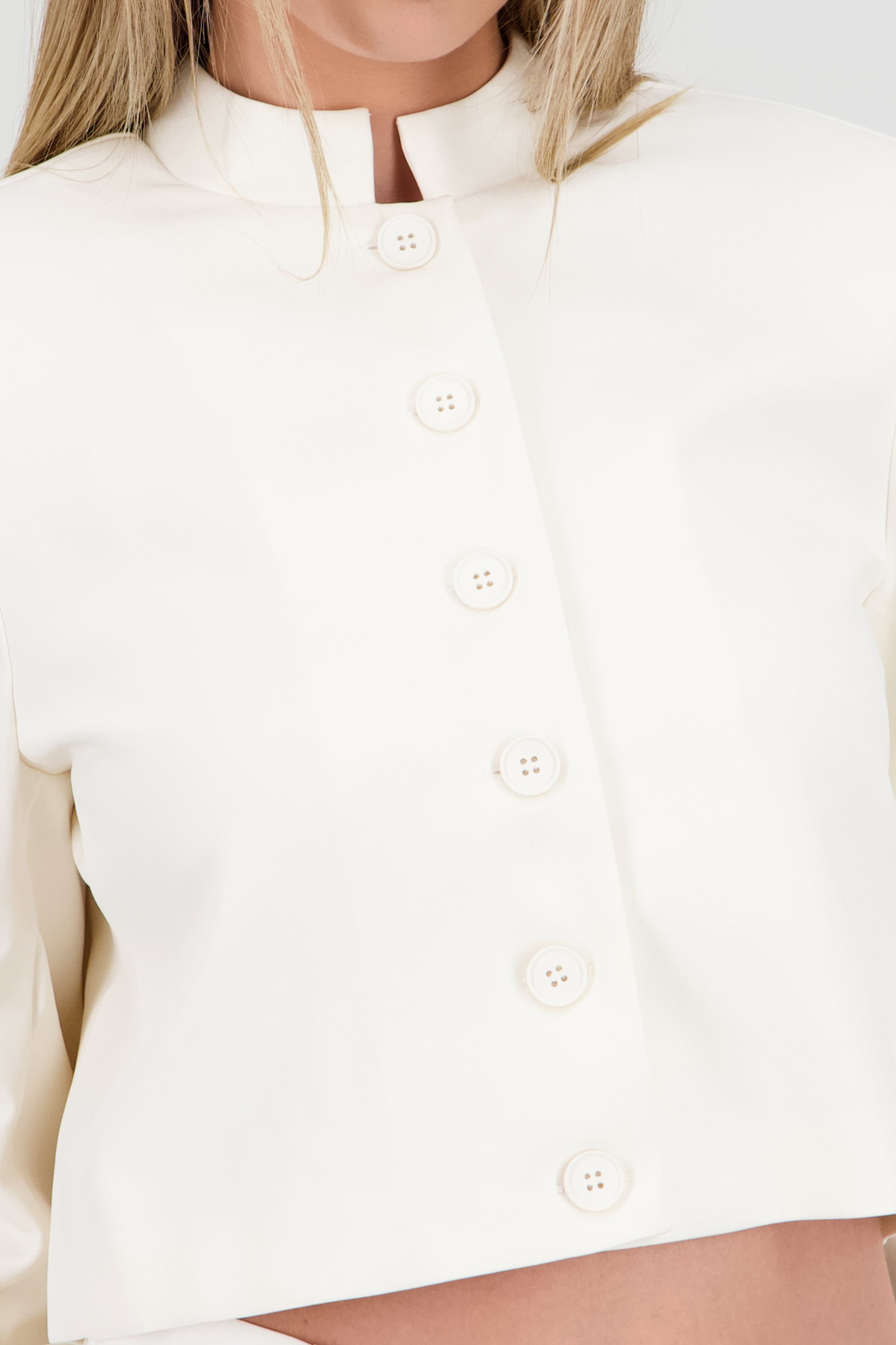 Saco crop detalle cuello BLANCO
