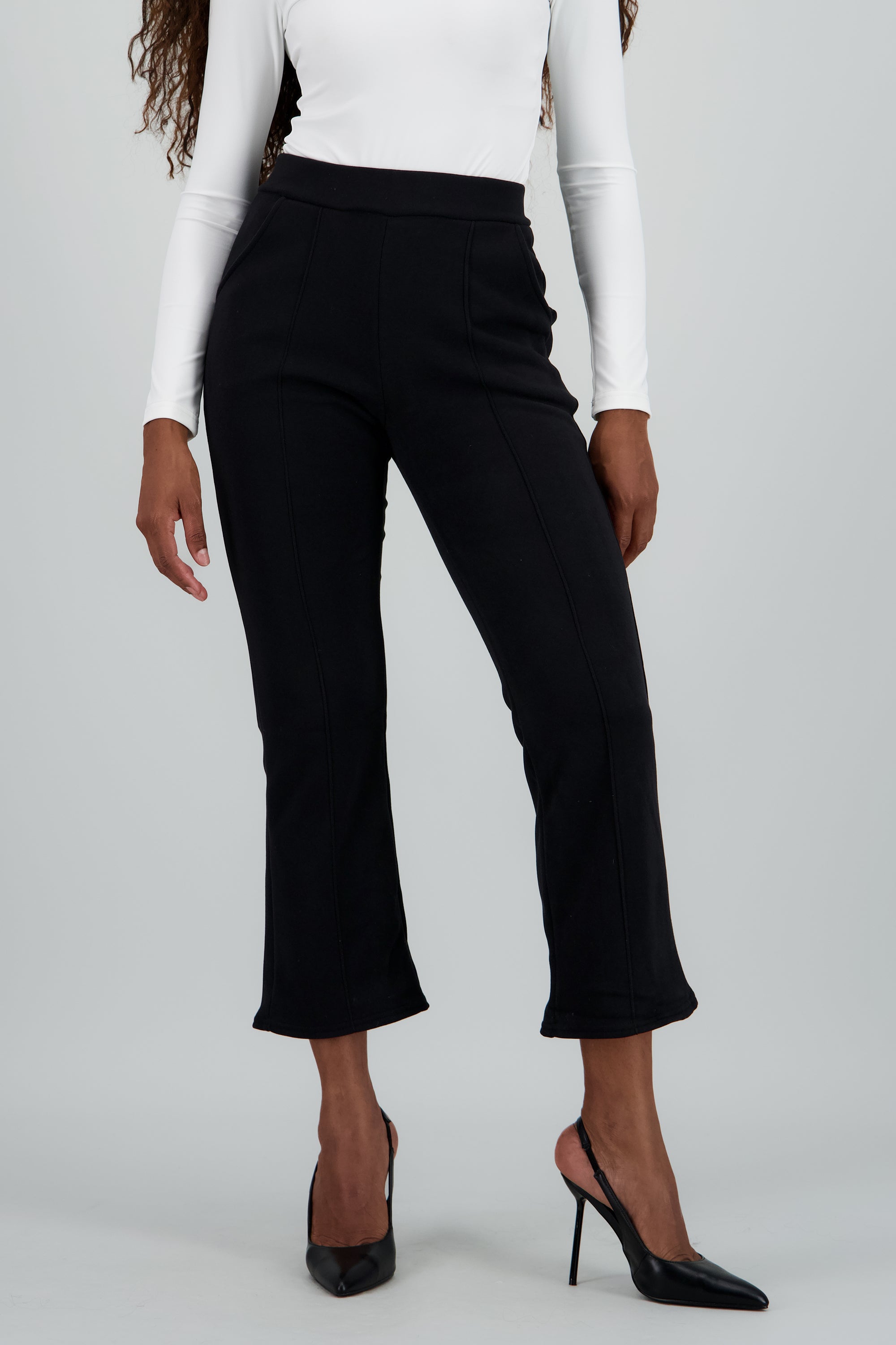 Pantalon liso con fleece NEGRO