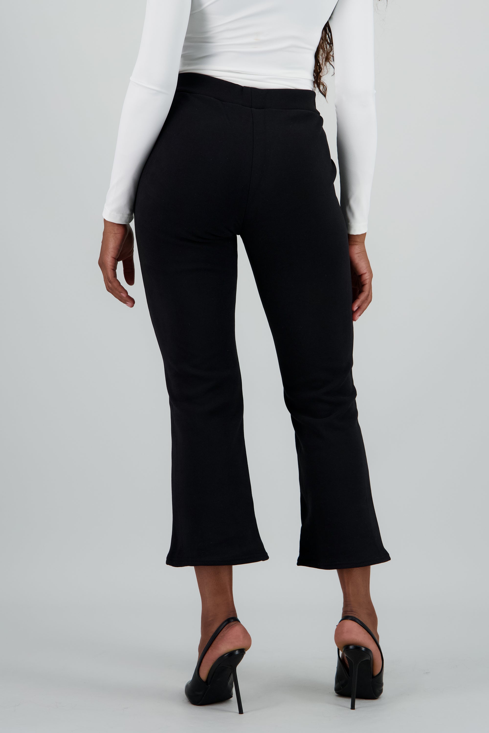 Pantalon liso con fleece NEGRO