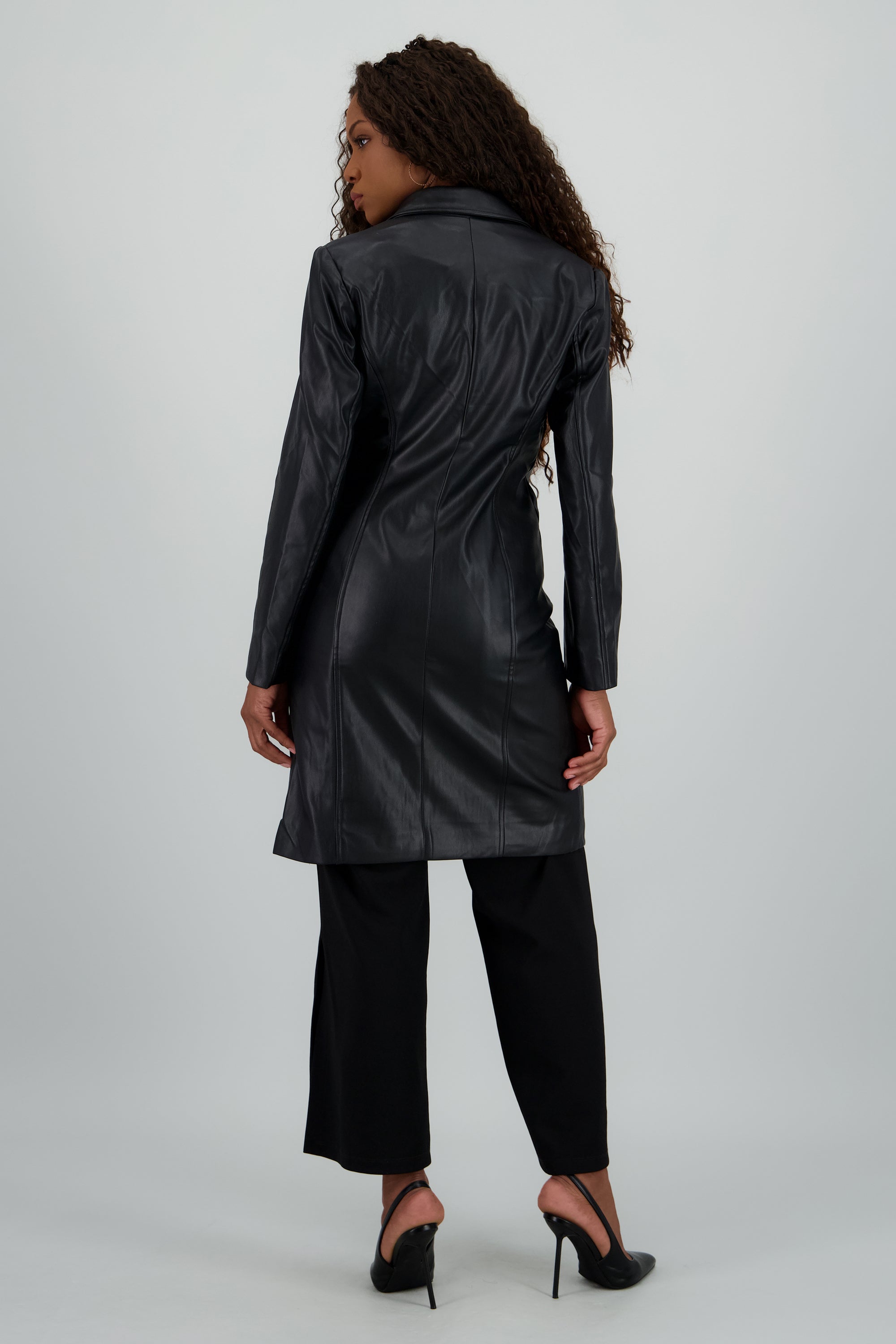 Abrigo efecto piel largo NEGRO