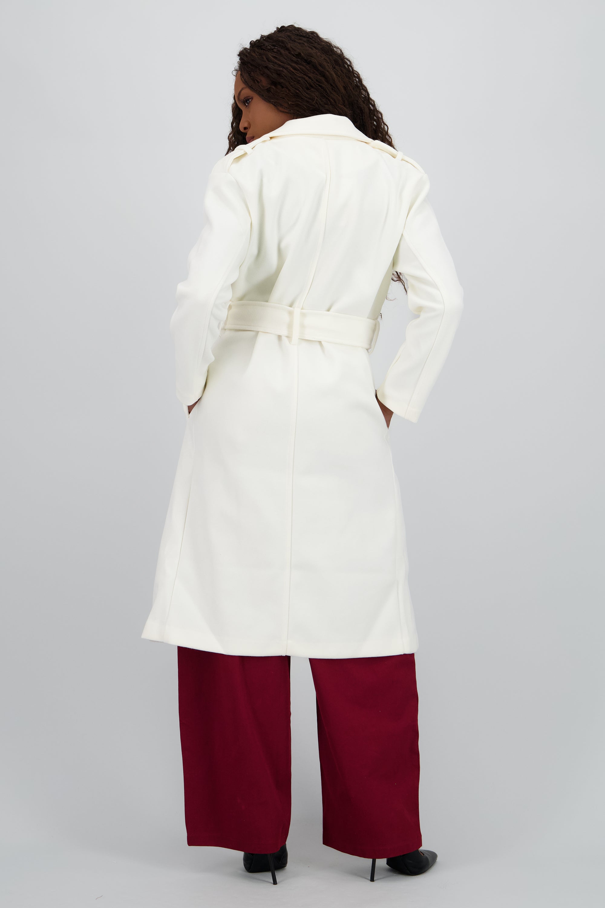 Abrigo midi con cinturon CREMA