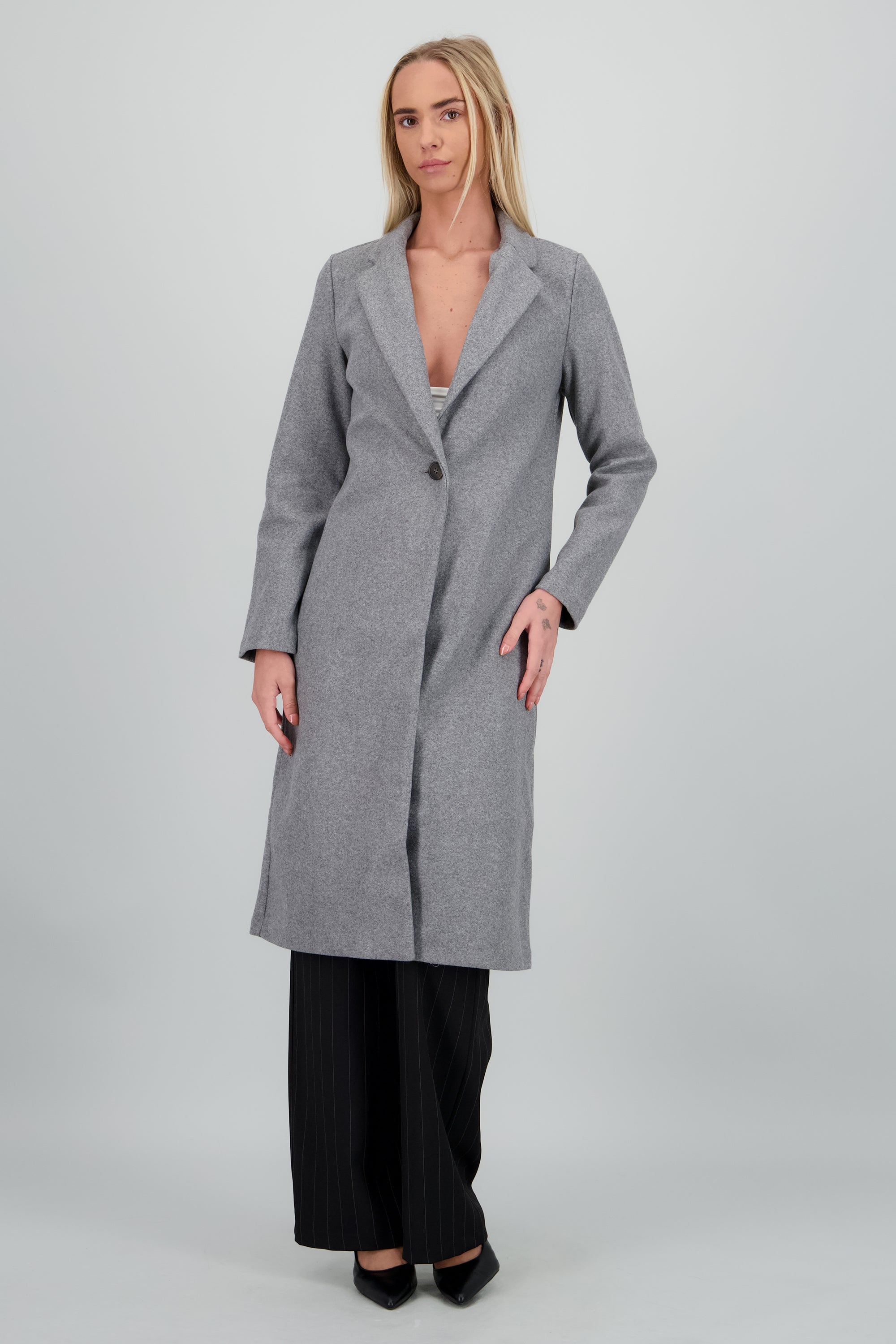 Abrigo largo boton GRIS