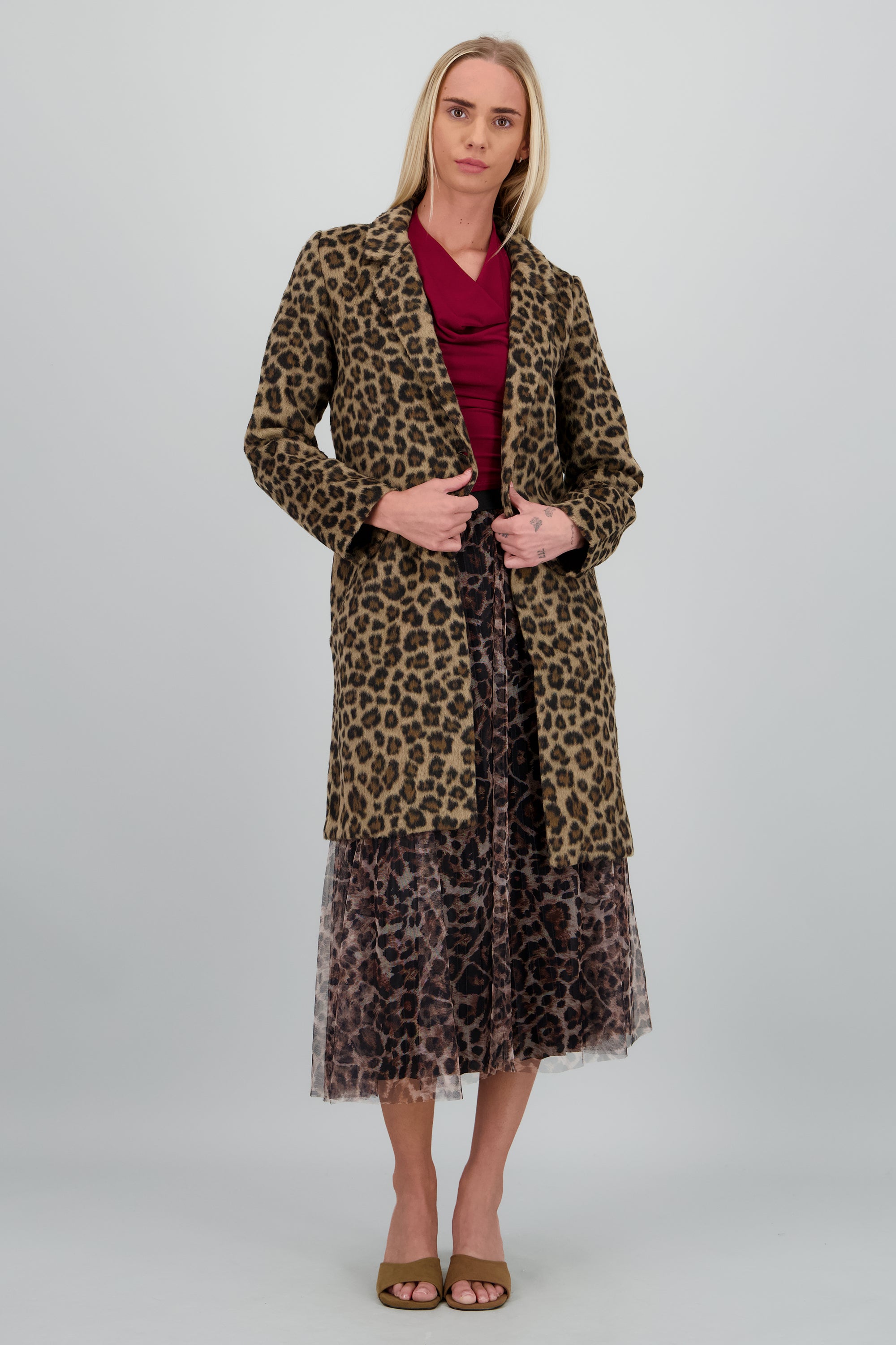 Abrigo animal print midi CAFE COMBO