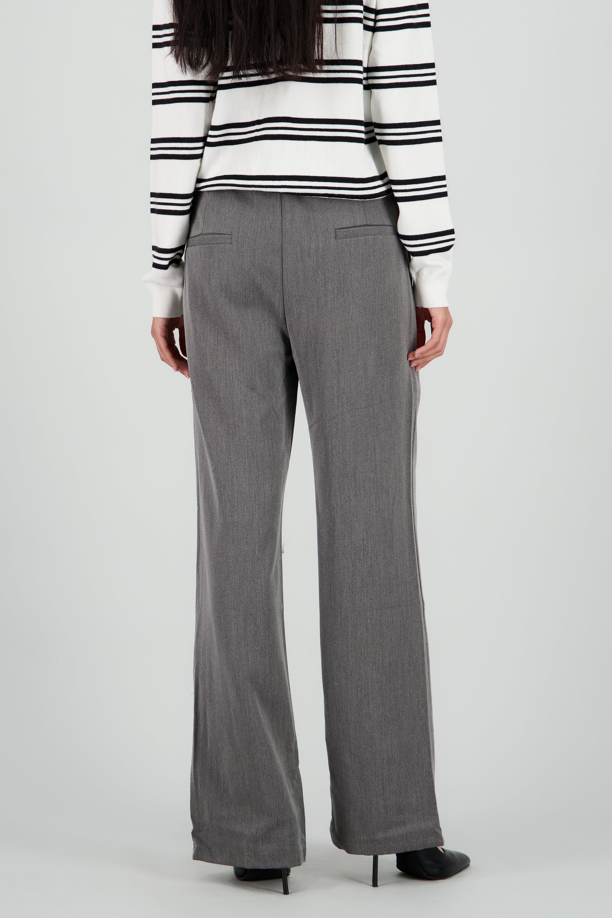 Pantalon sastreado pinzas GRIS