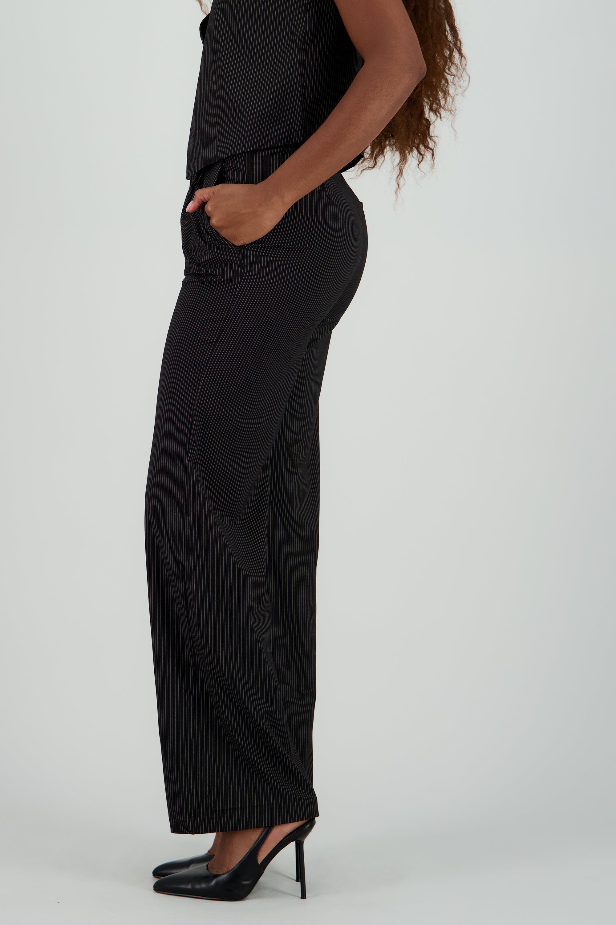Pantalon sastreado detalle rayas NEGRO