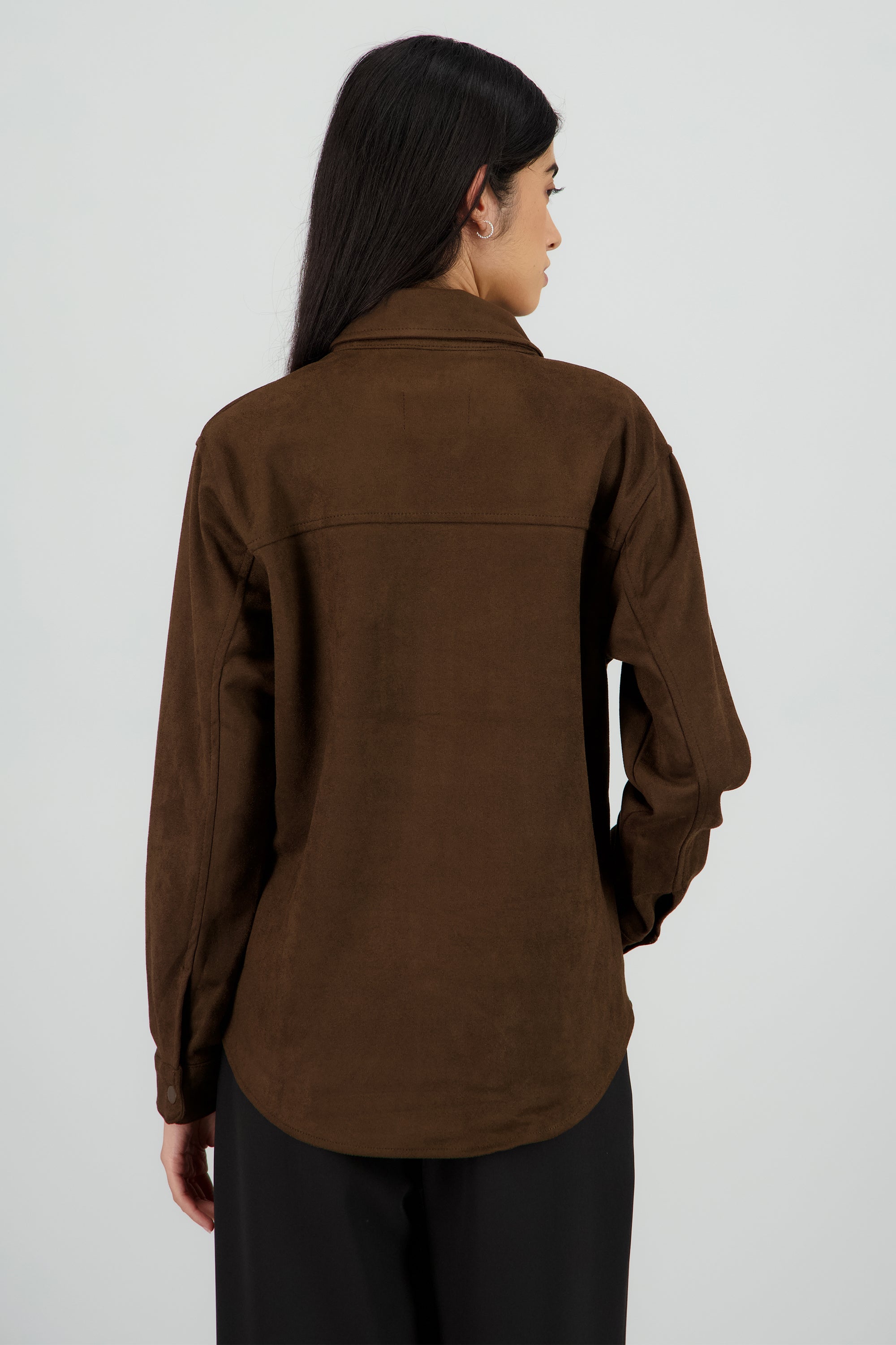 Chamarra suade detalle bolsas CAFE