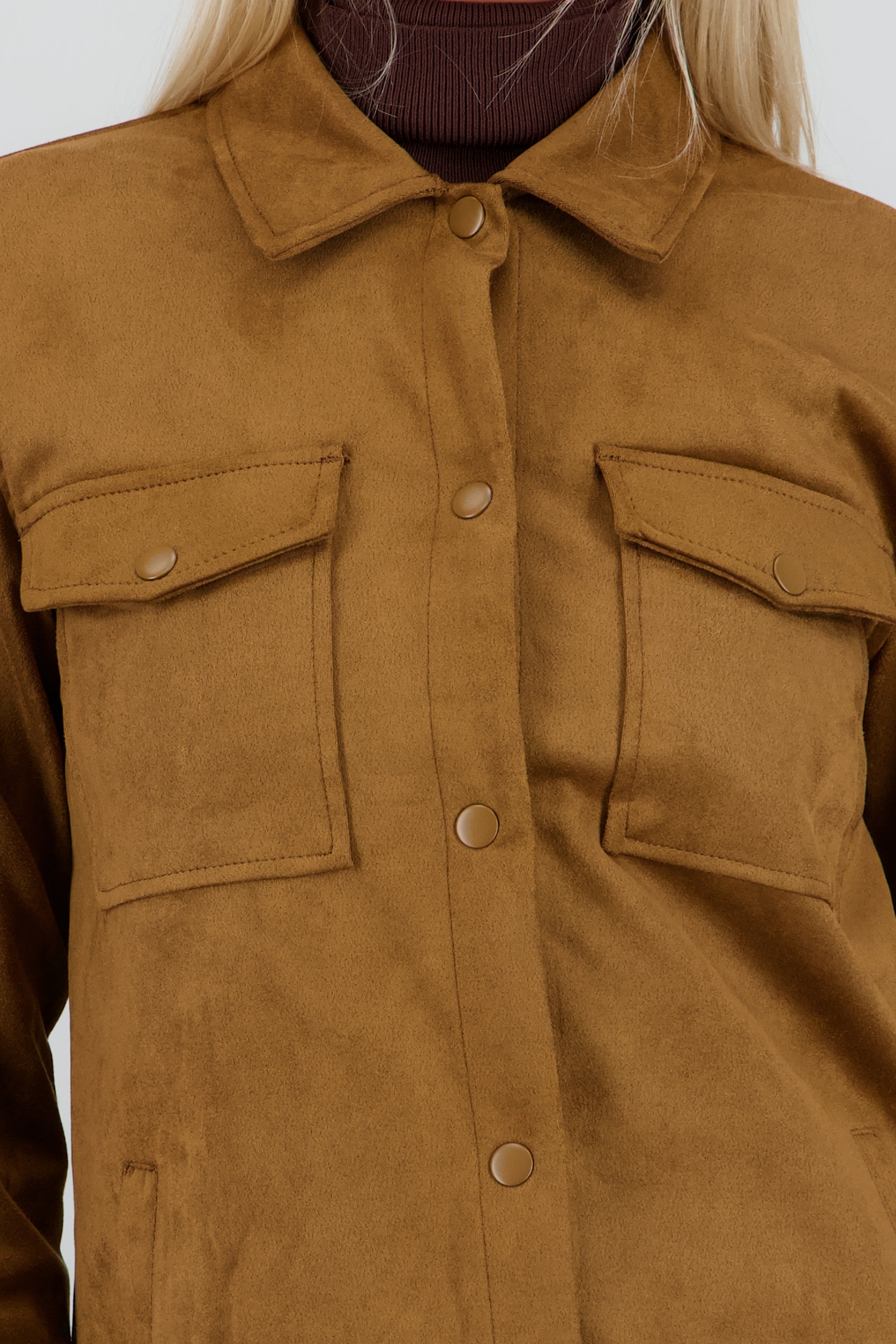 Chamarra suade detalle bolsas CAMELLO