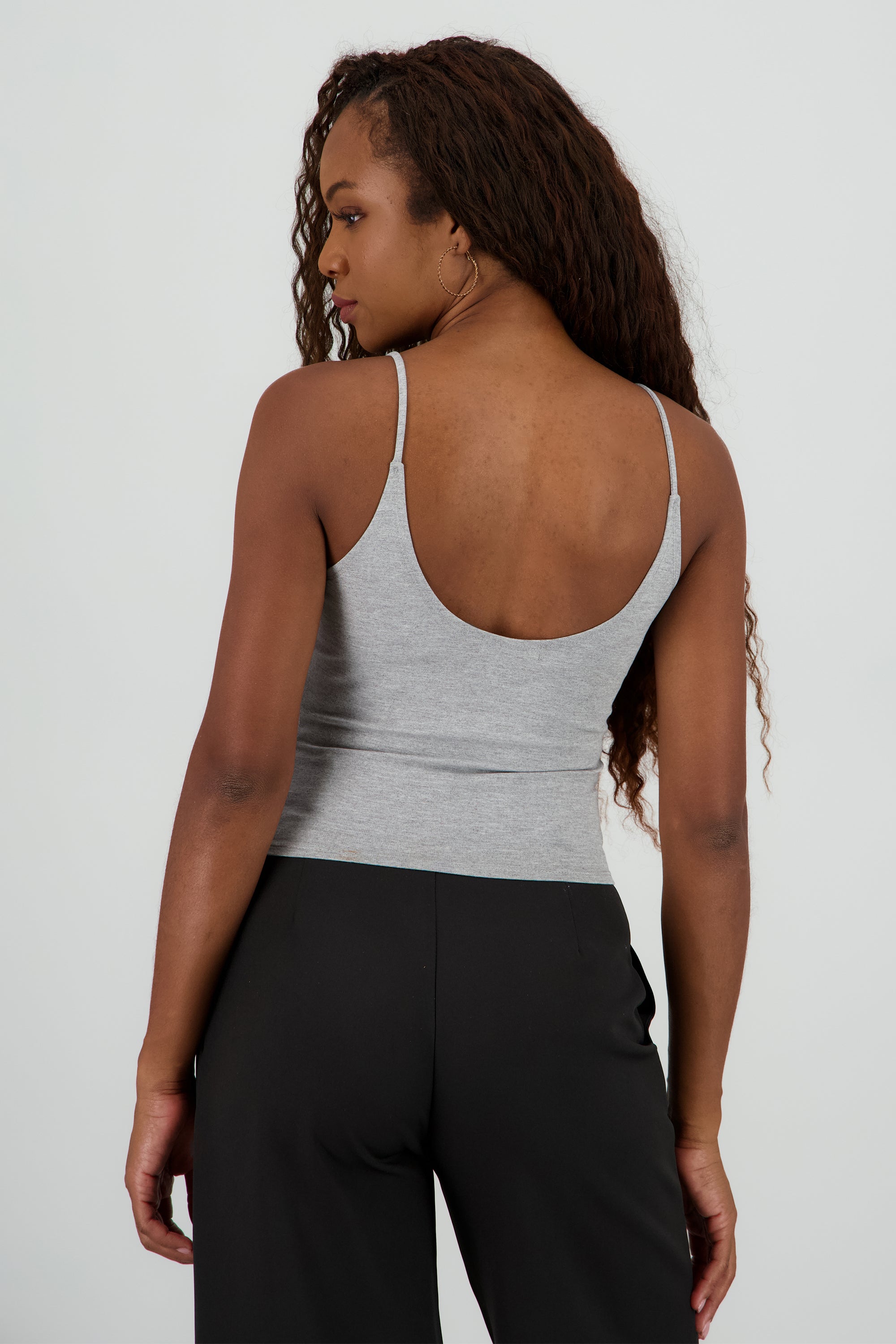 Top basico sin mangas GRIS