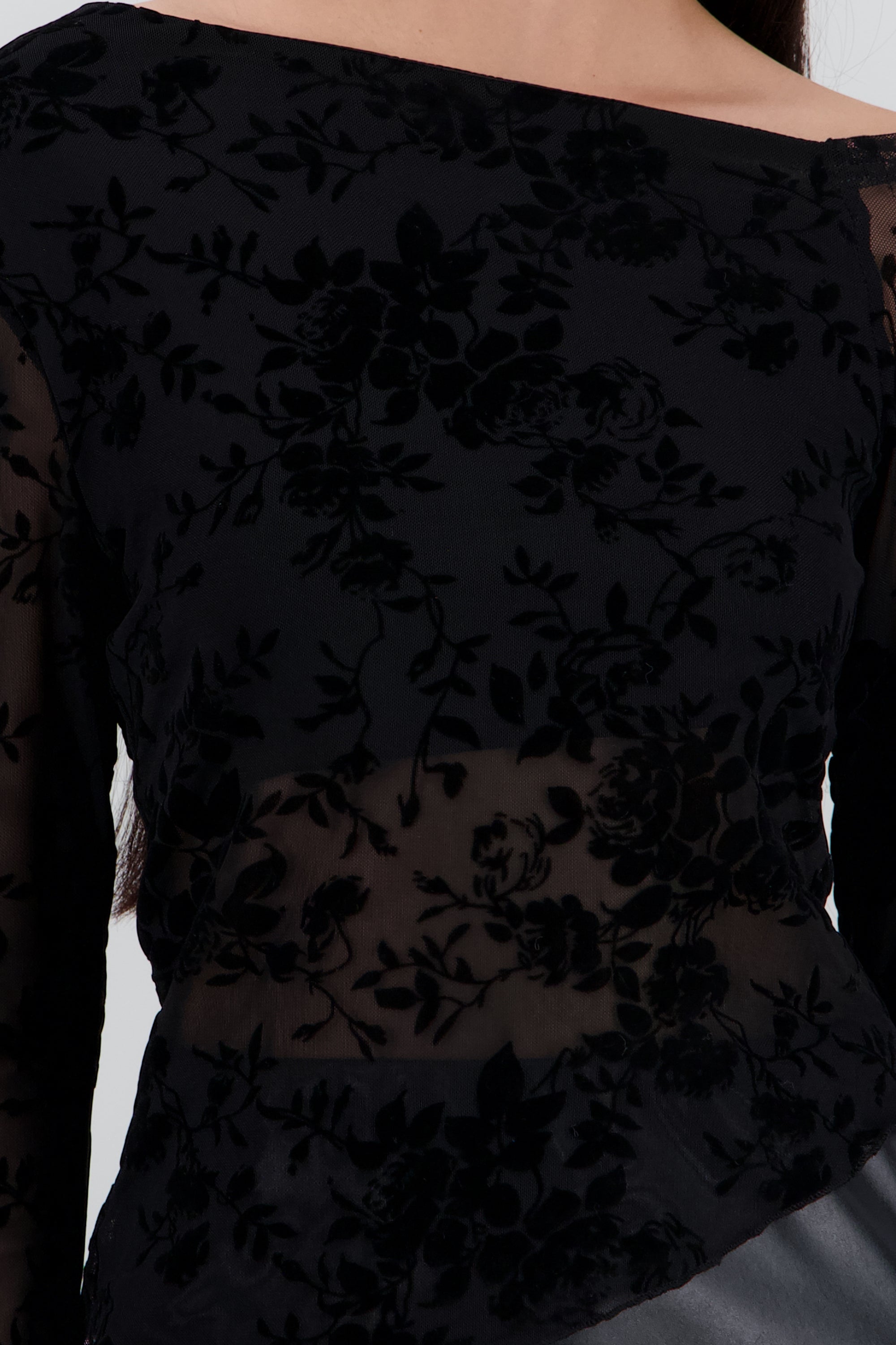 Top mesh flock asimetrico manga larga NEGRO