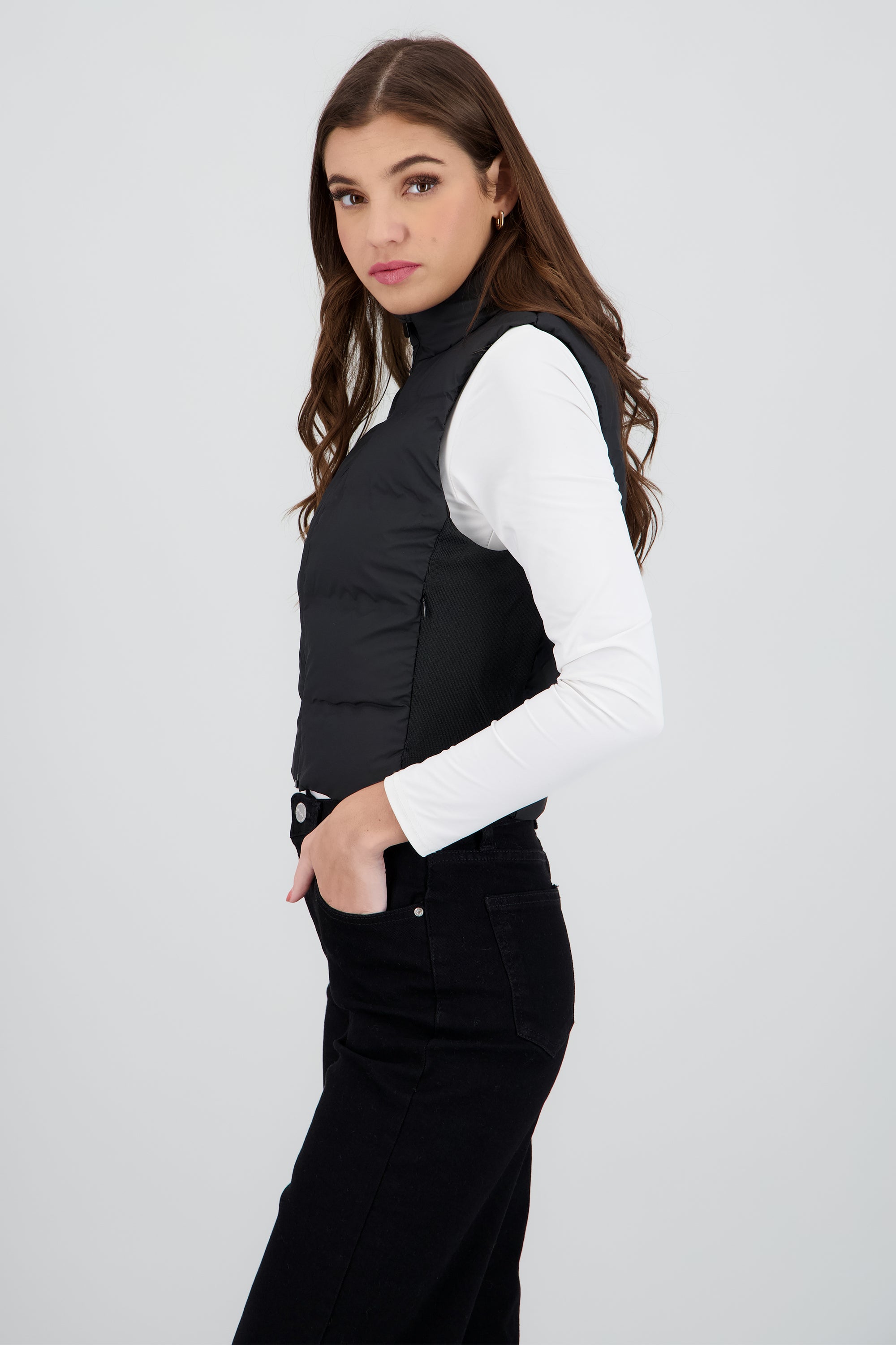 Chaleco capitonado detalle contraste costado NEGRO