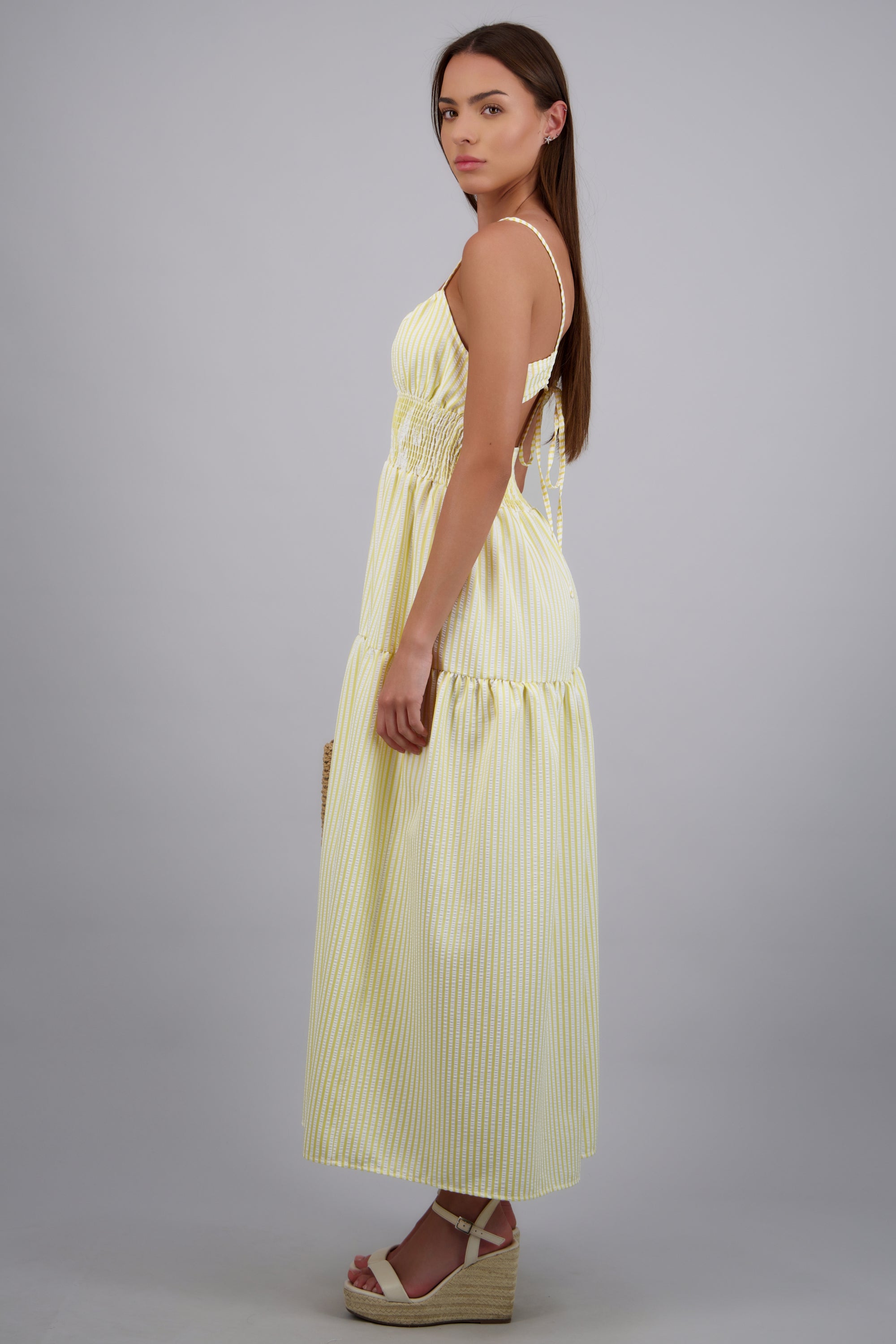 Vestido maxi lineas escote espalda AMARILLO PASTEL