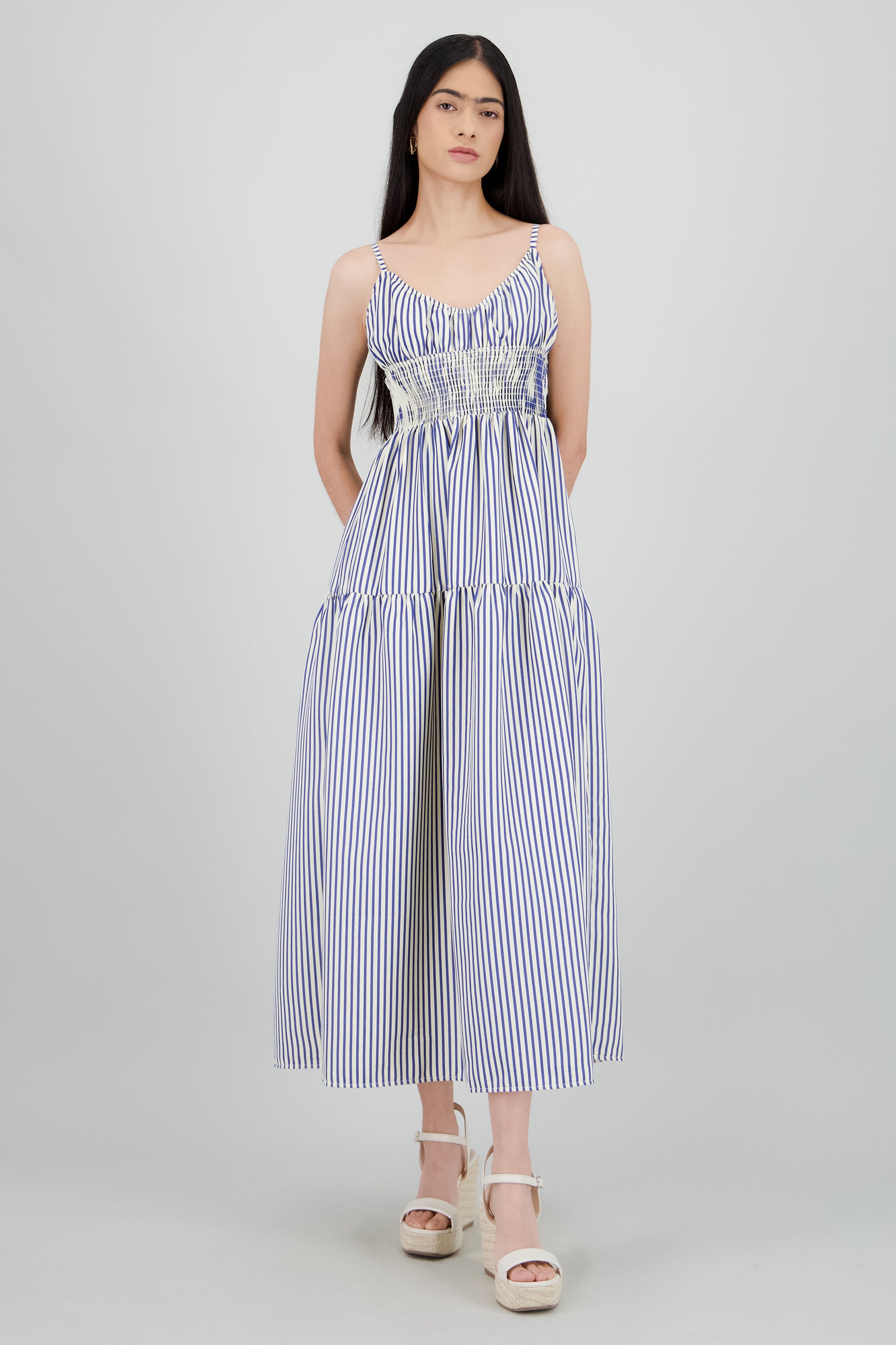 Vestido maxi lineas escote espalda AZUL COMBO