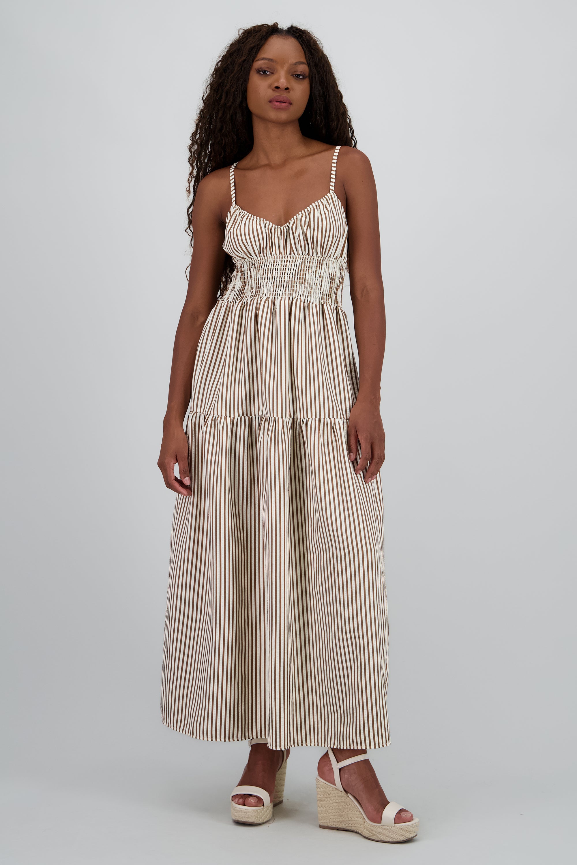 Vestido maxi lineas escote espalda HUESO COMBO