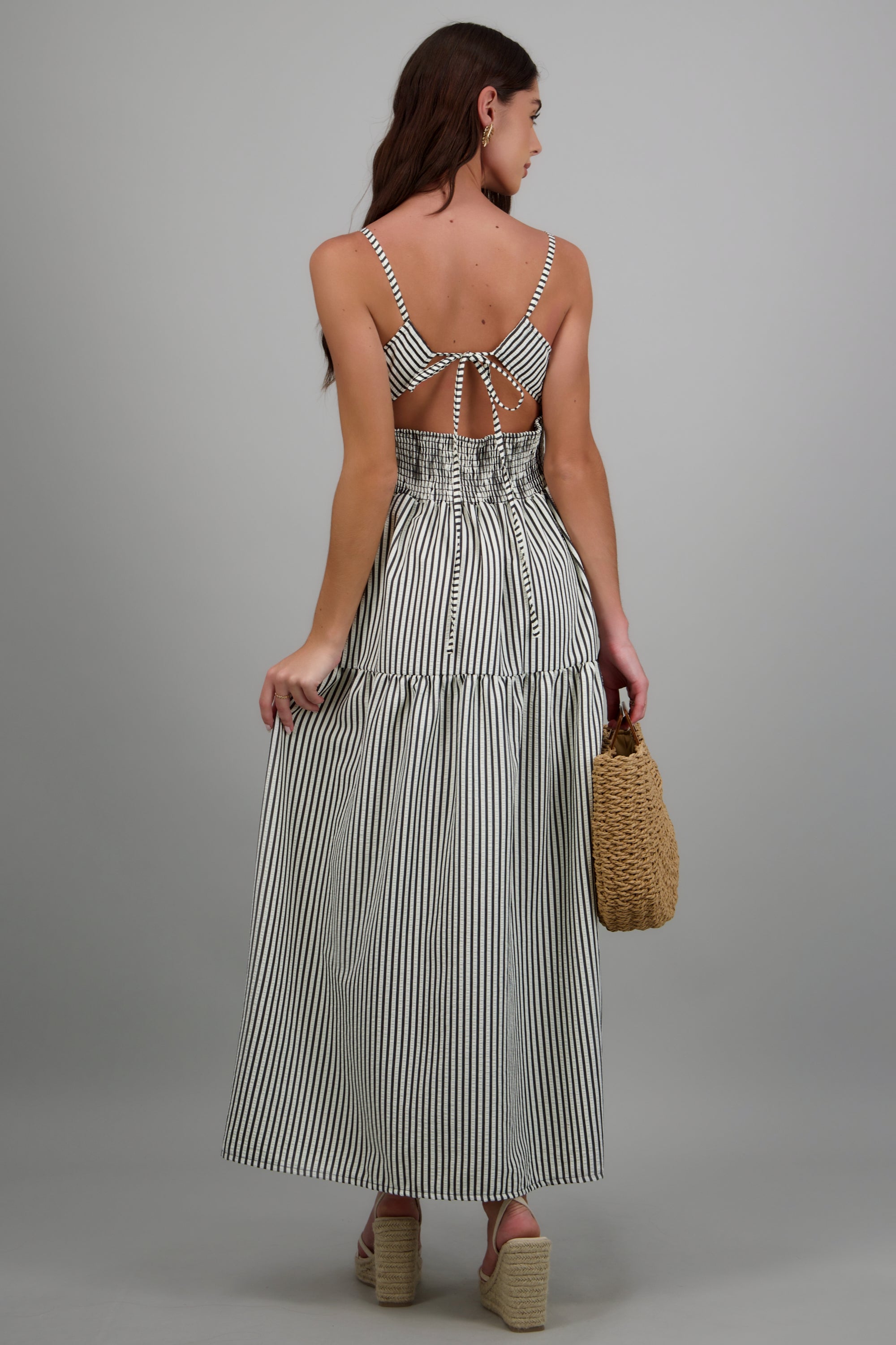 Vestido maxi lineas escote espalda NEGRO