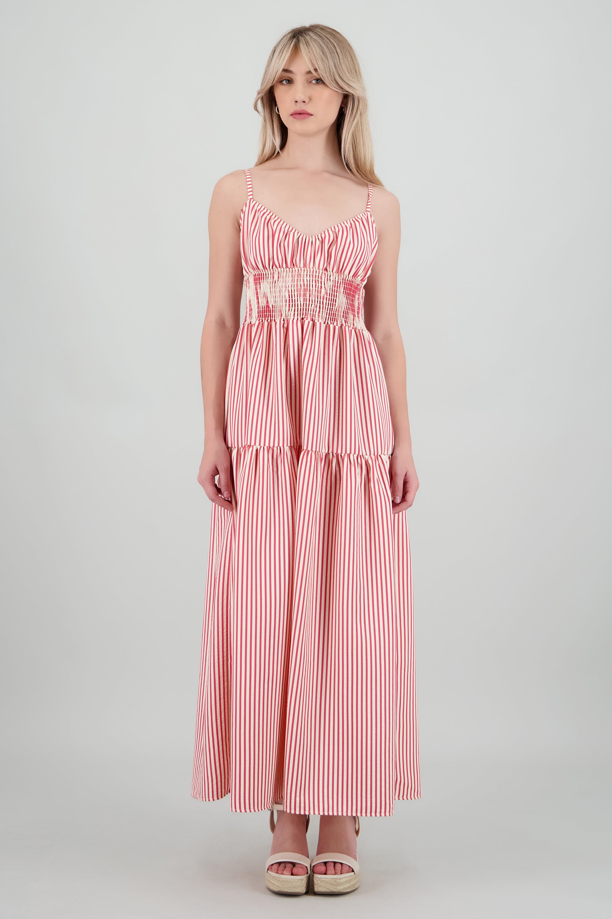 Vestido maxi lineas escote espalda ROJO