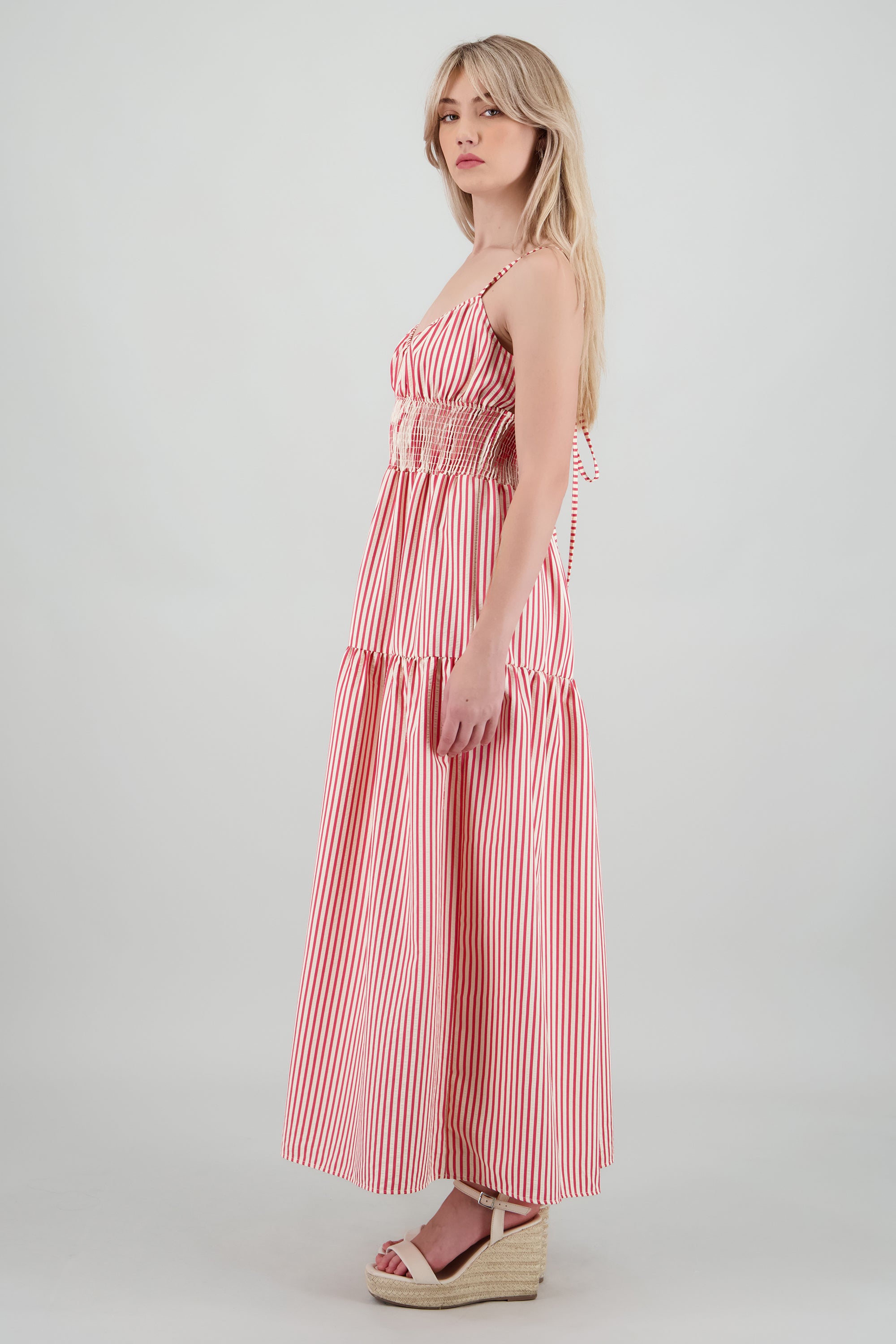 Vestido maxi lineas escote espalda ROJO