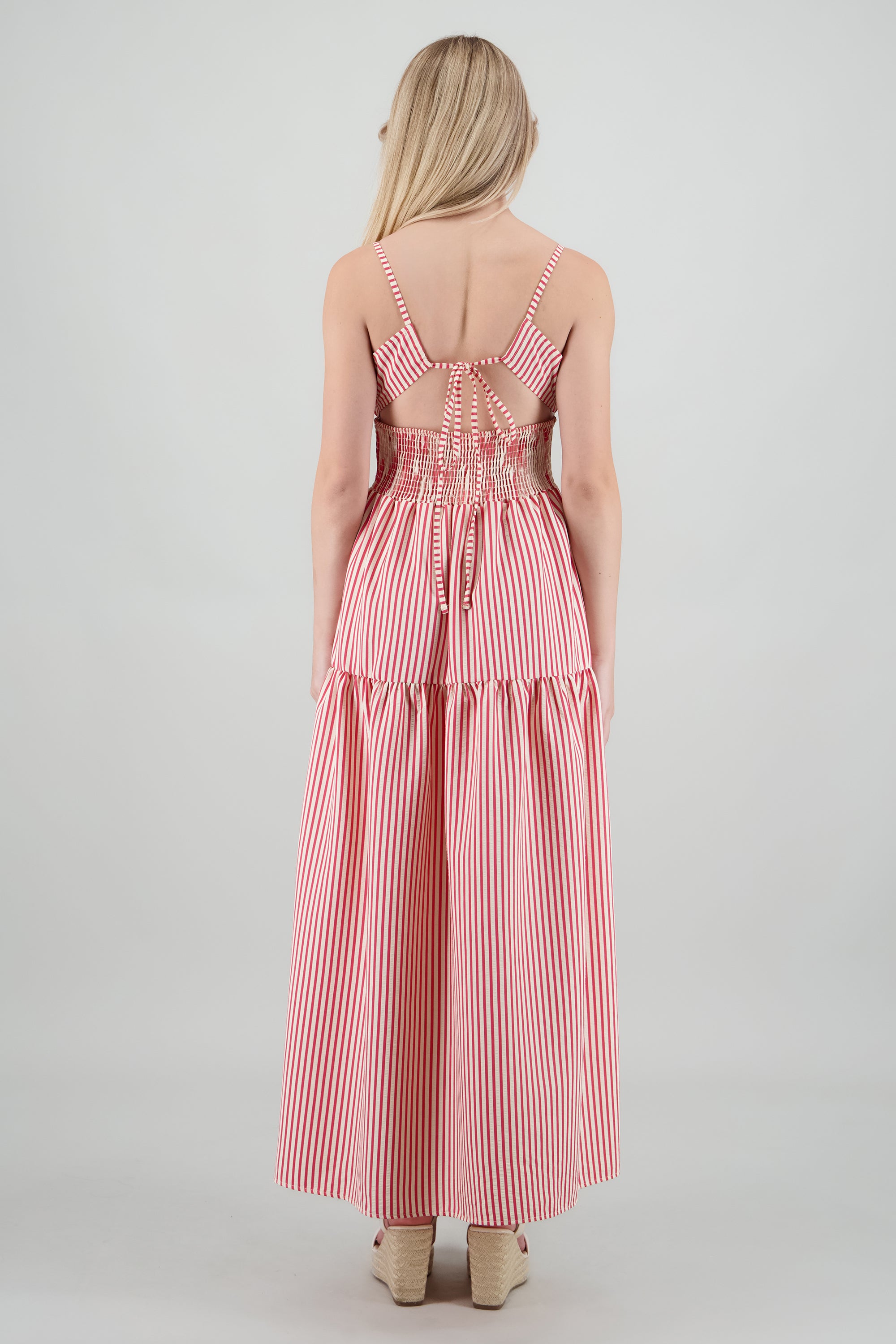 Vestido maxi lineas escote espalda ROJO