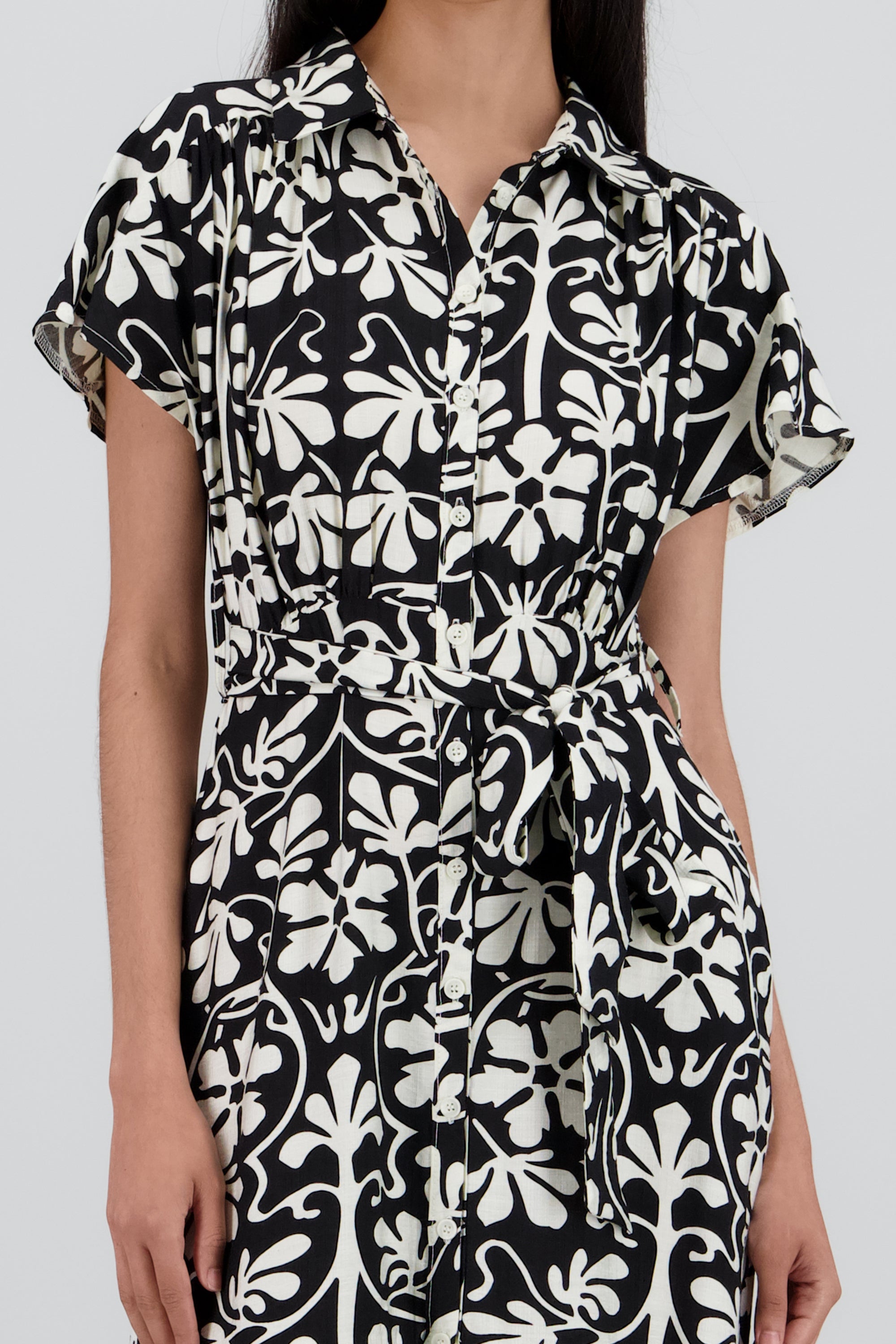 Vestido estampado geometrico manga corta NEGRO COMBO